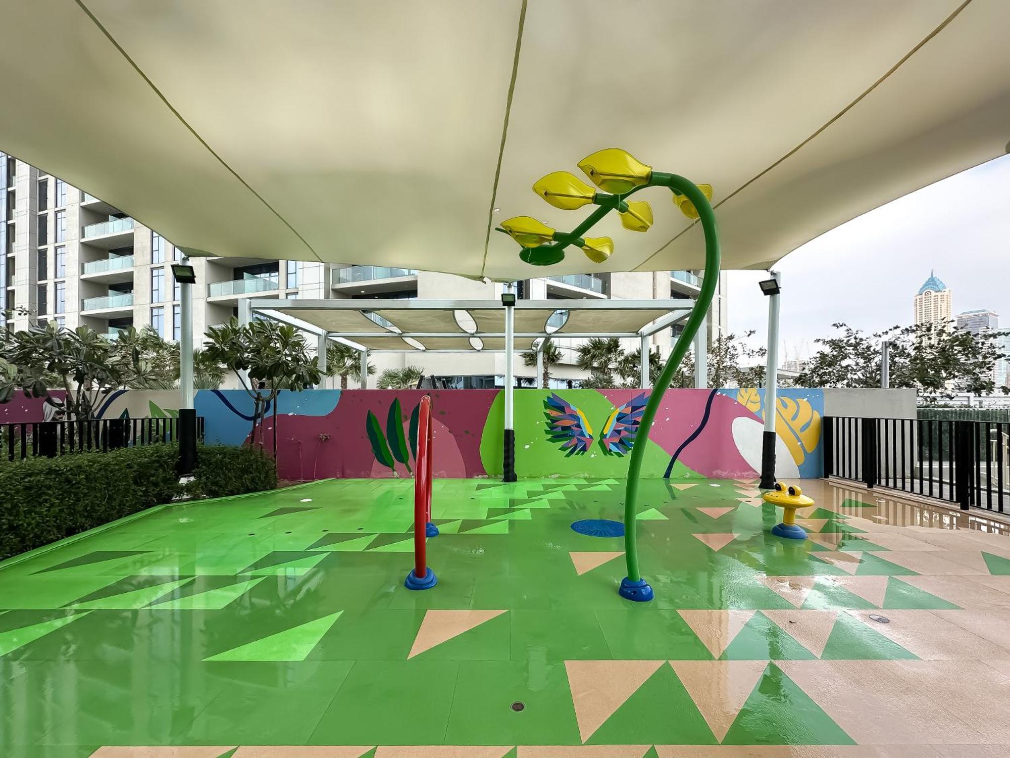 Apartment Trophy-twilight Edge 55th Floor W Lush Lagoon Pool Dubai