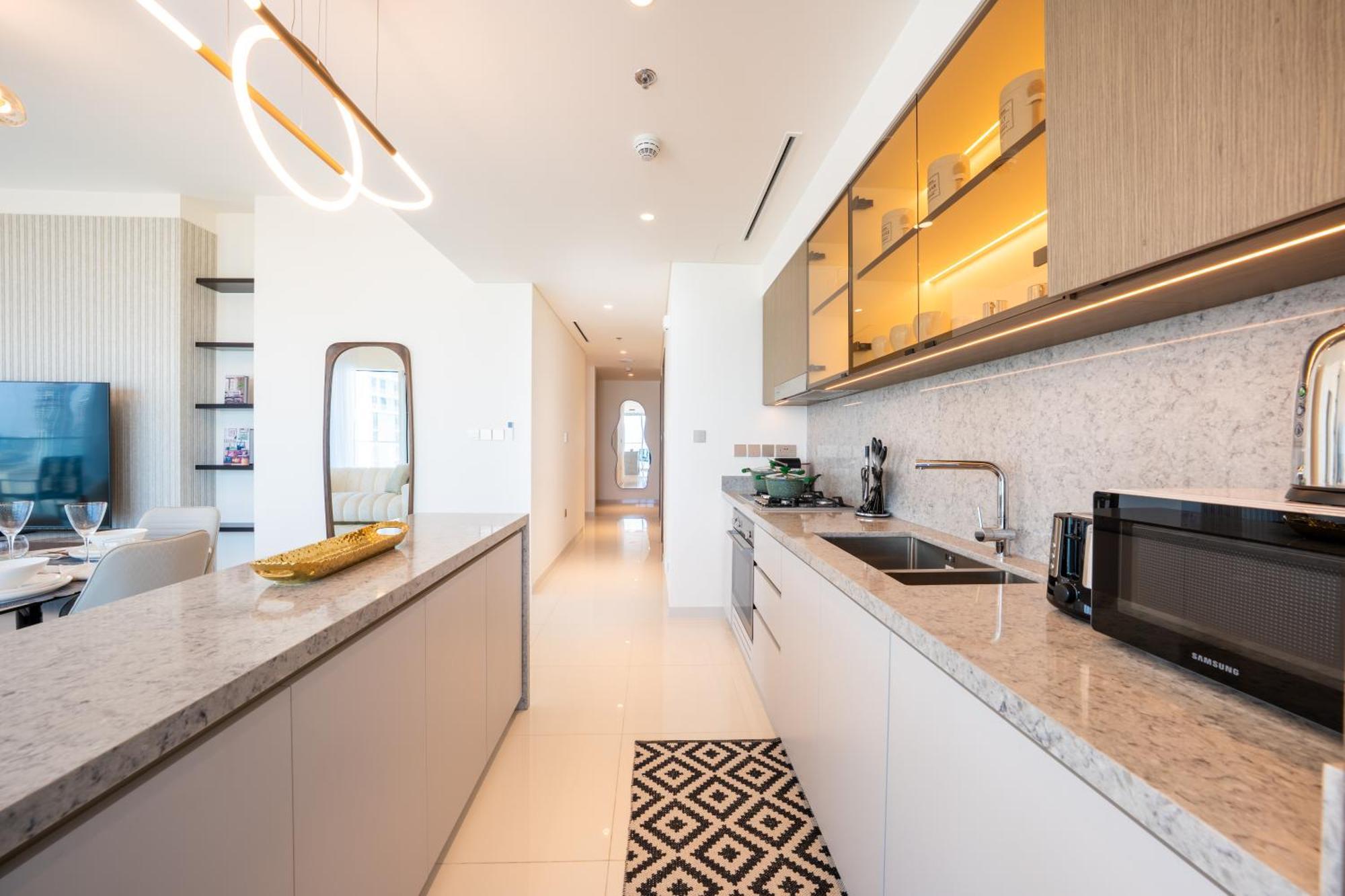 The Horizon 29th-floor Luxury With Endless Ocean Views Apartment *