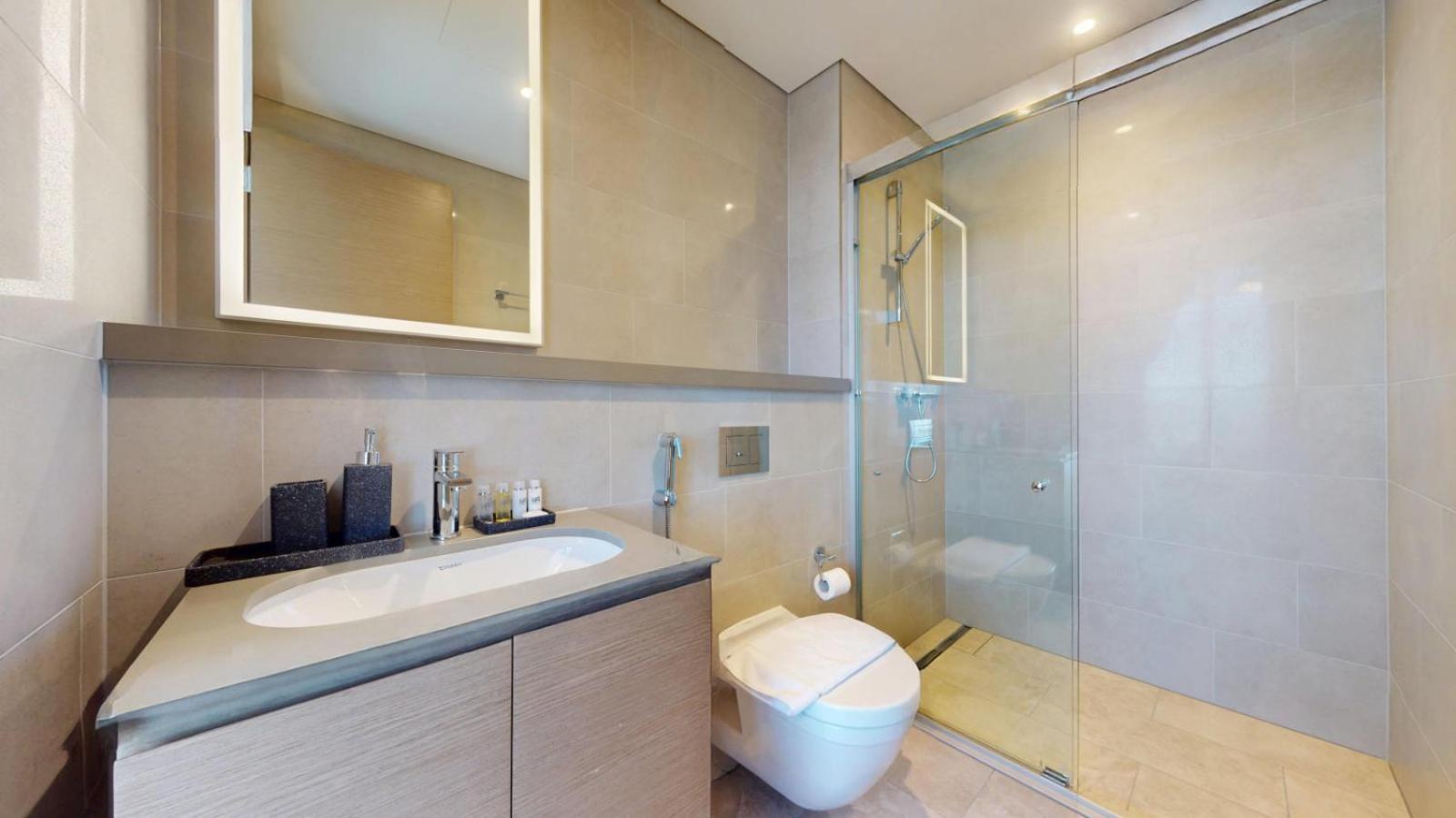 Waves Grande - One Bedroom With View Apartment