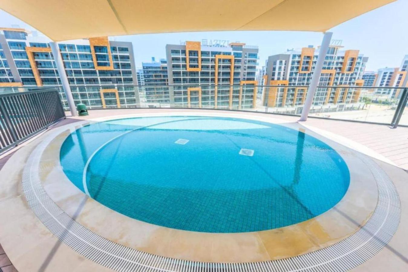 Apartment Waves Grande - One Bedroom With View Dubai