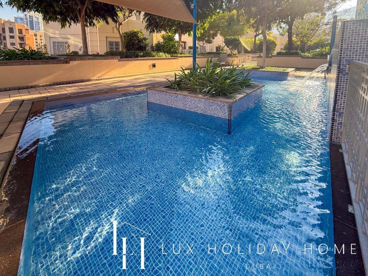 Lux The Burj Khalifa Fountain View Apartment