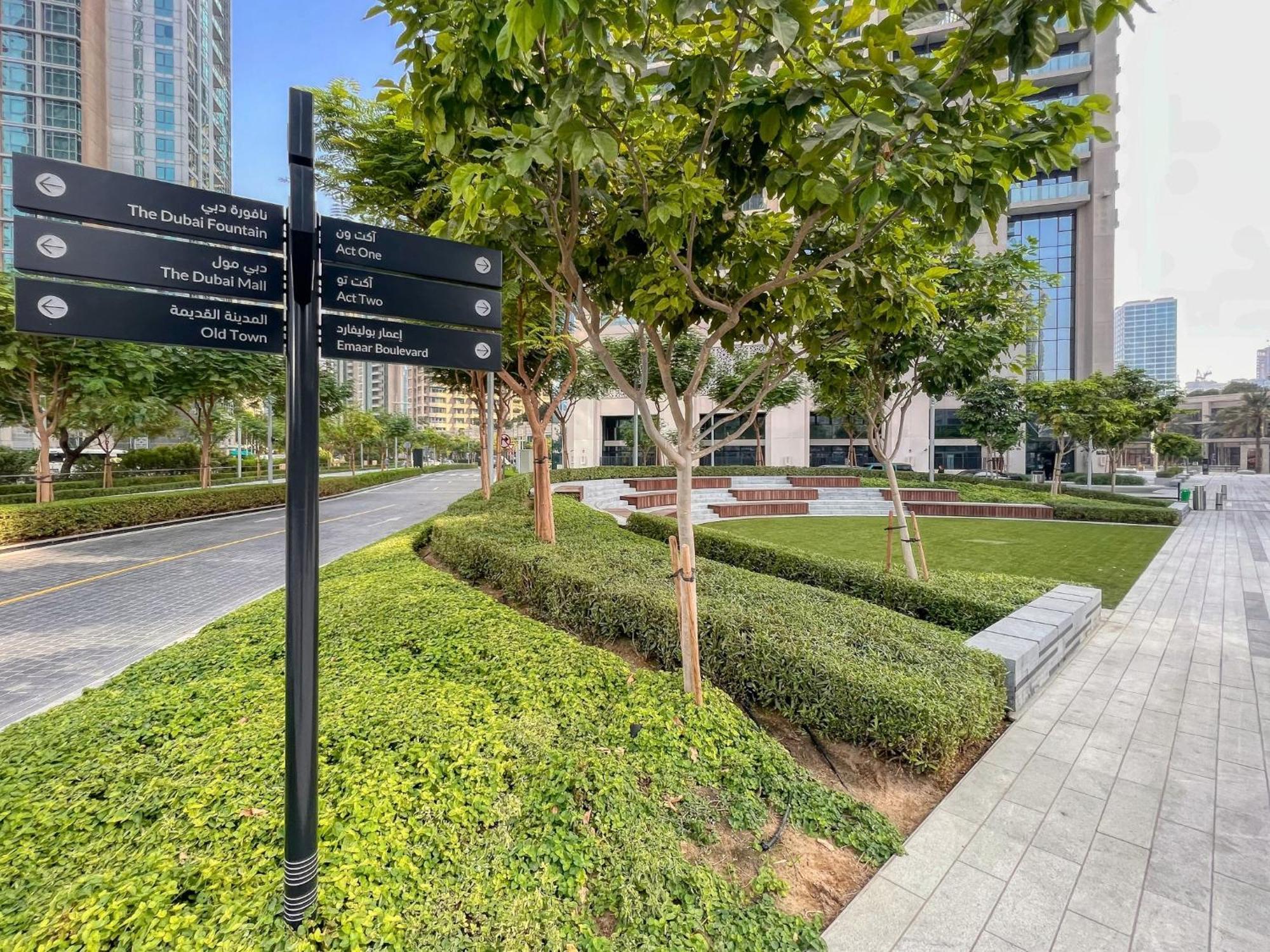 Sky-high Charm Exquisite 2bdr In Downtown