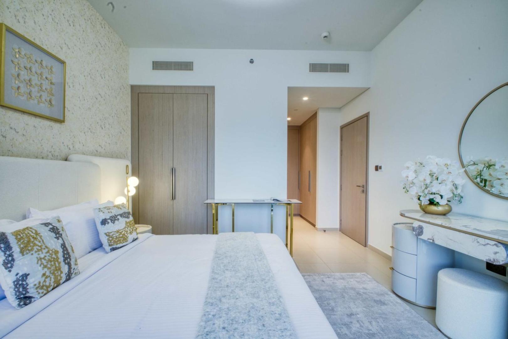 Sky-high Charm Exquisite 2bdr In Downtown Apartment *