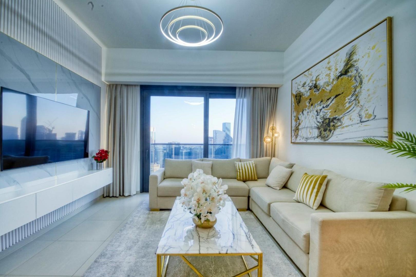 Sky-high Charm Exquisite 2bdr In Downtown Apartment *