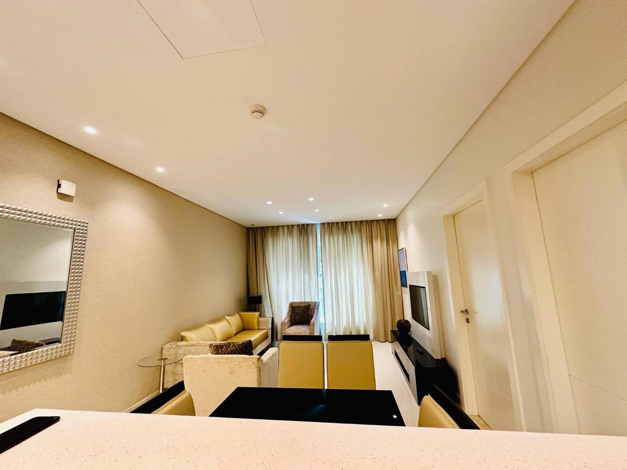5 Star Apartment- Walking To Downtown Mall