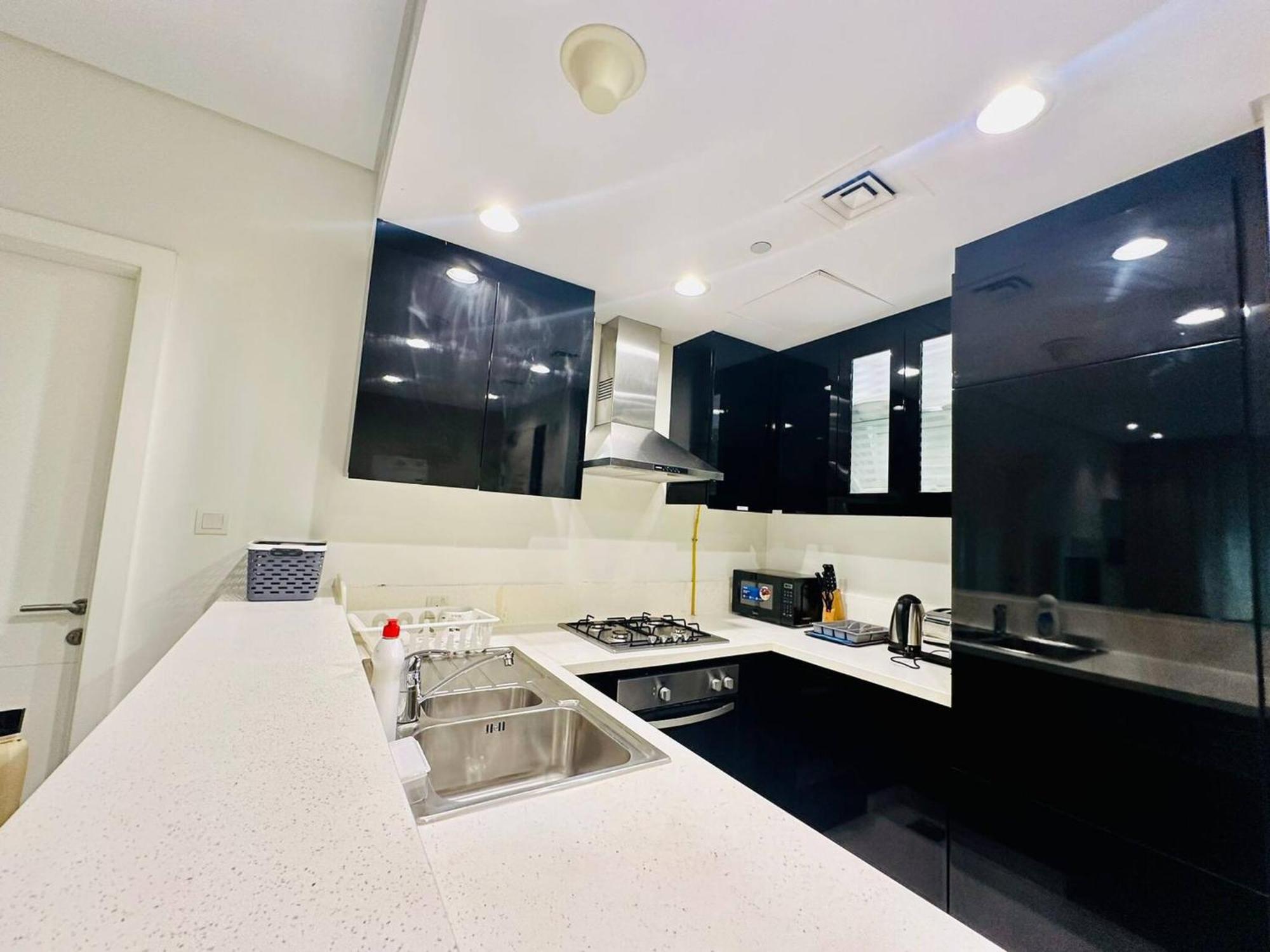 Apartment 5 Star Apartment- Walking To Downtown Mall *