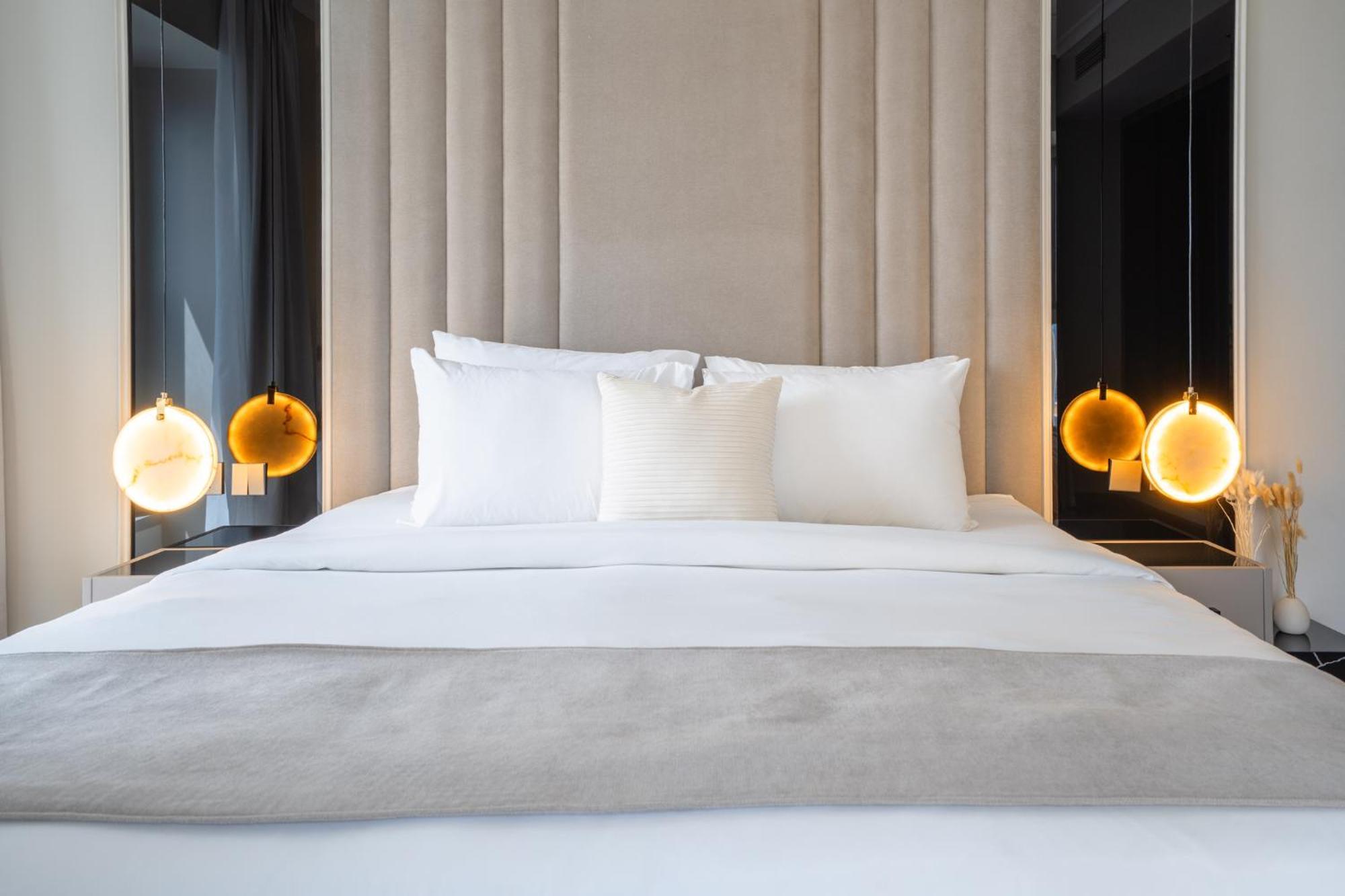 Prestigious 3 Bedrooms Apartment *