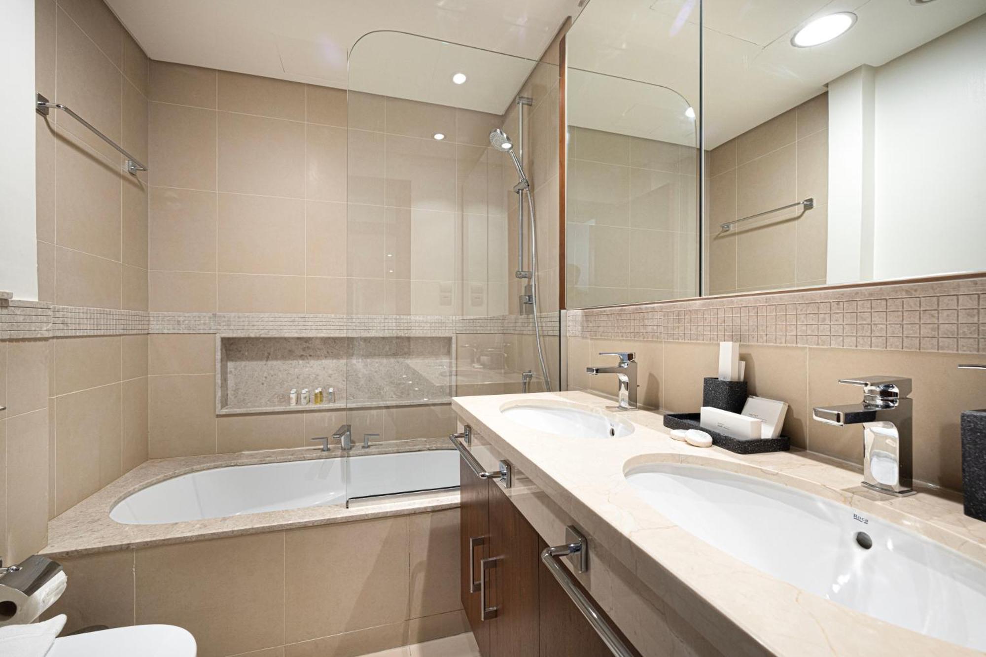 Apartment Grand 3b Burj View Ps5 Dubai
