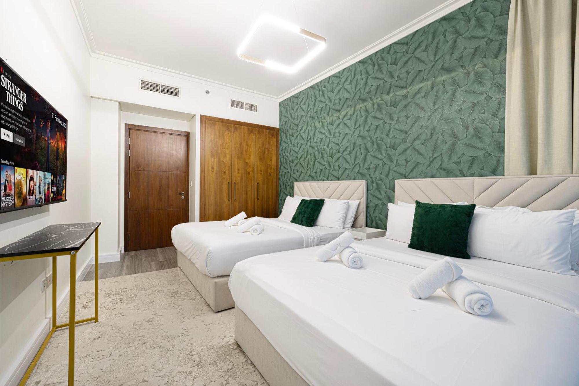 Grand 3b Burj View Ps5 Apartment