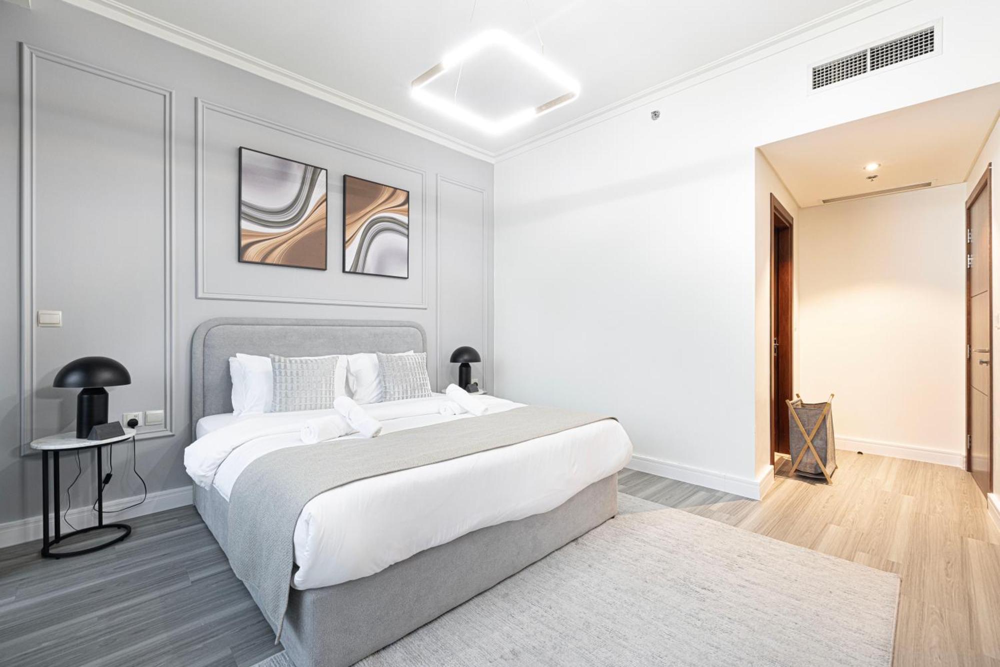 Grand 3b Burj View Ps5 Apartment *