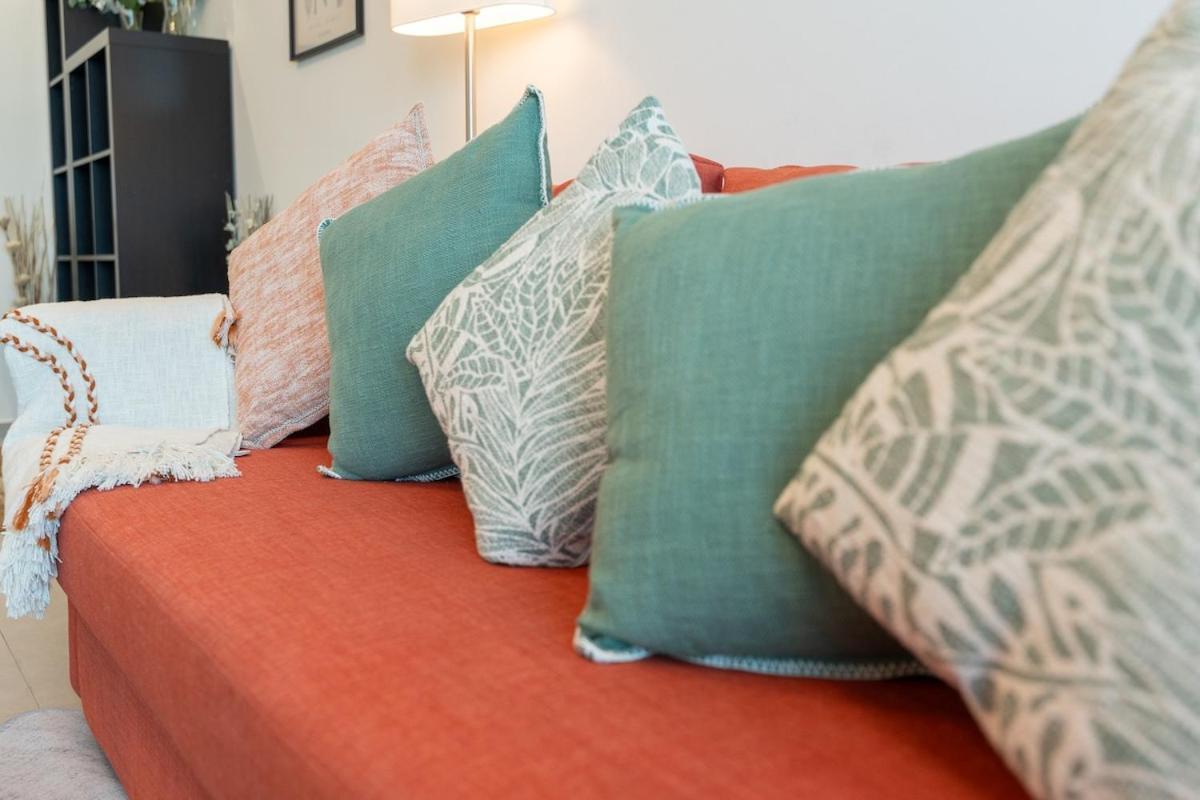 Apartment Warm & Inviting 2br In Al Barsha *