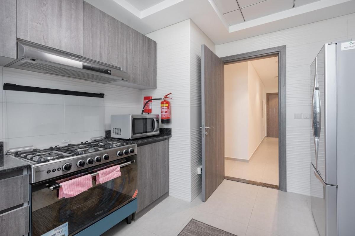 Warm & Inviting 2br In Al Barsha Apartment