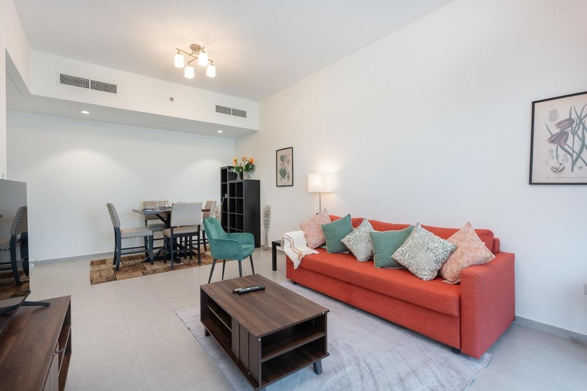 Warm & Inviting 2br In Al Barsha Apartment