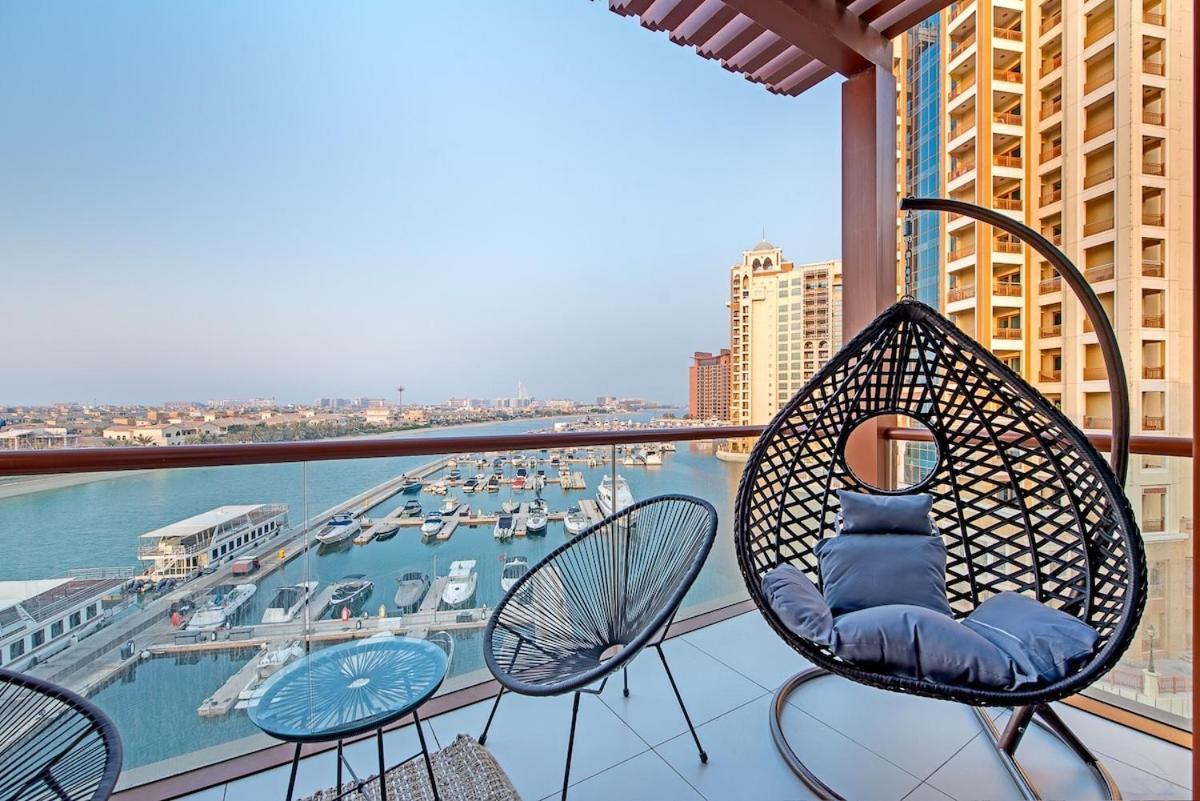 Tranquil With Unmatched Ocean Views In Palm Apartment
