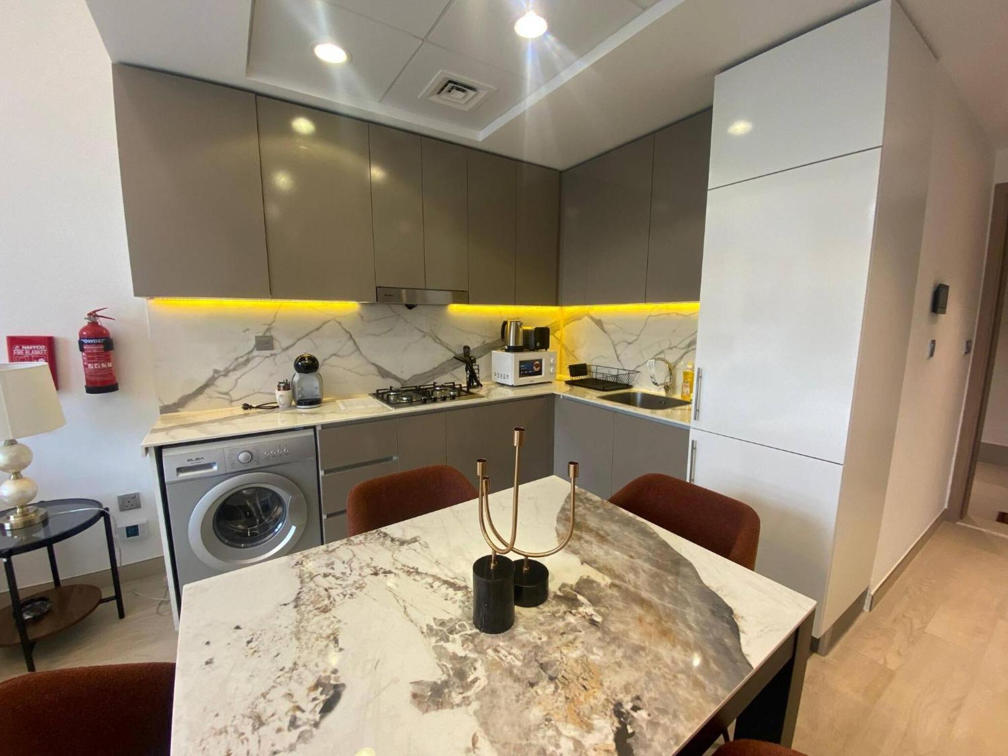 Large 1 Bedroom In Azizi Riviera 15 Apartment *