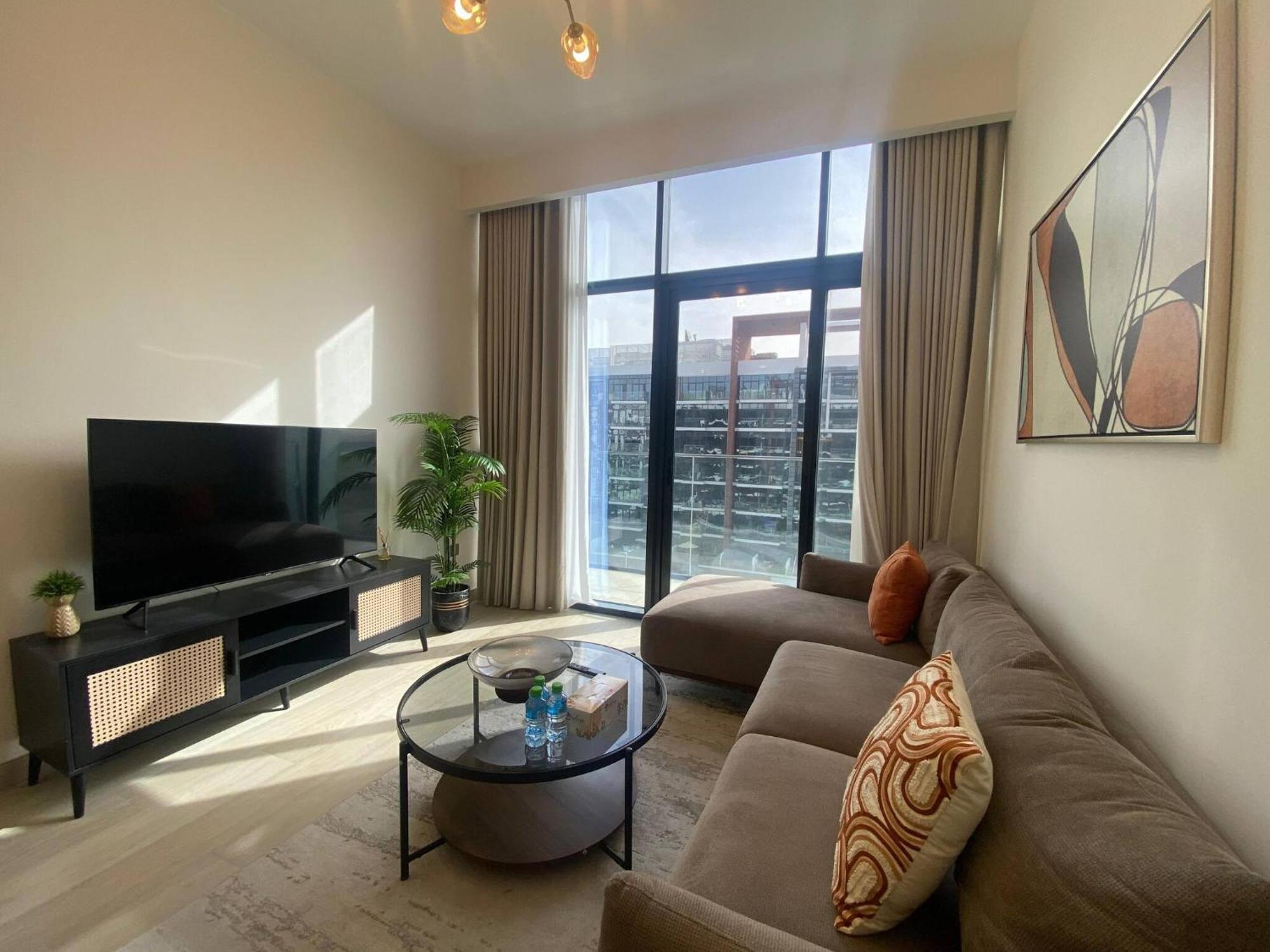Large 1 Bedroom In Azizi Riviera 15