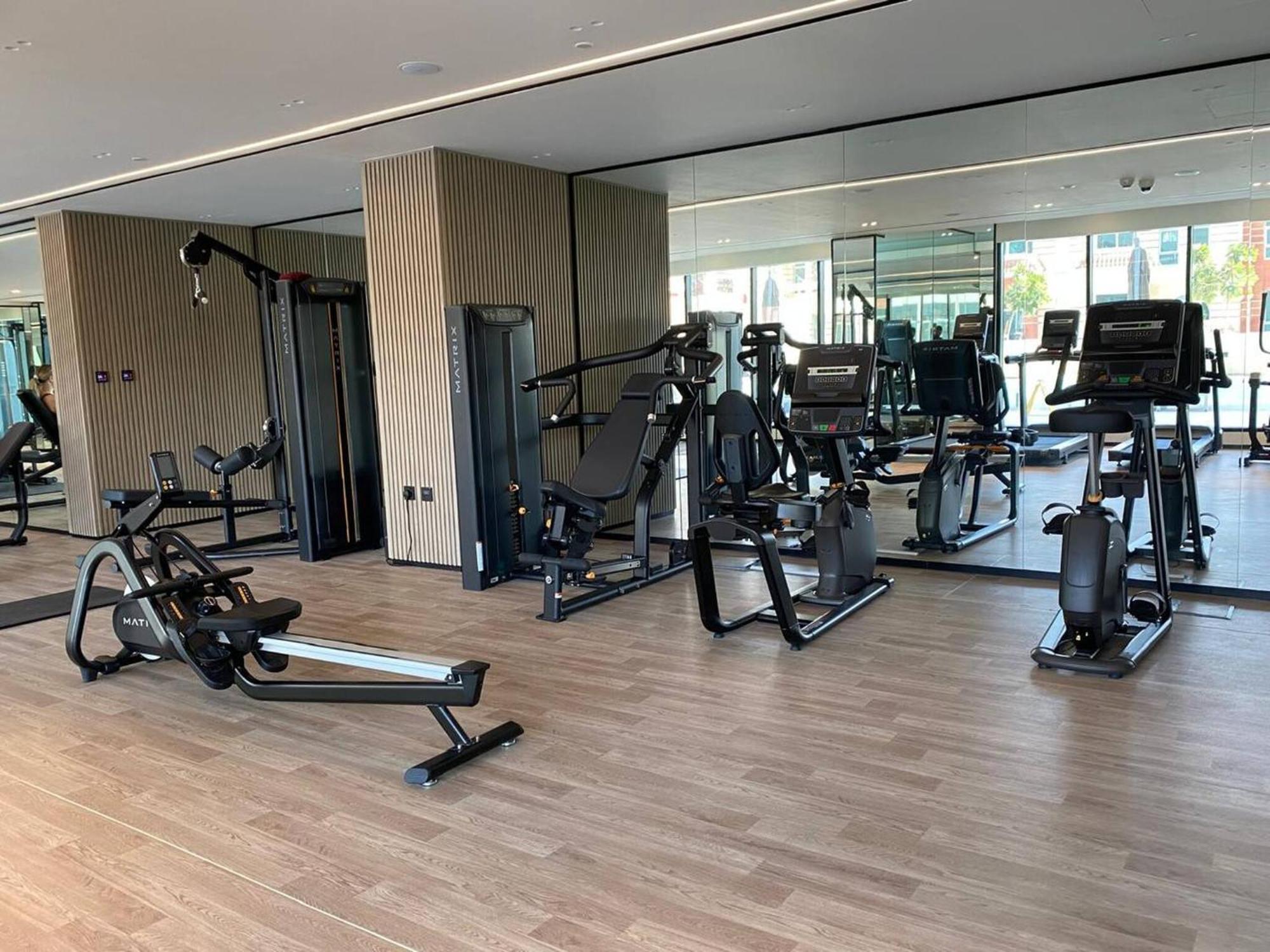 Large 1 Bedroom In Azizi Riviera 15 Dubai