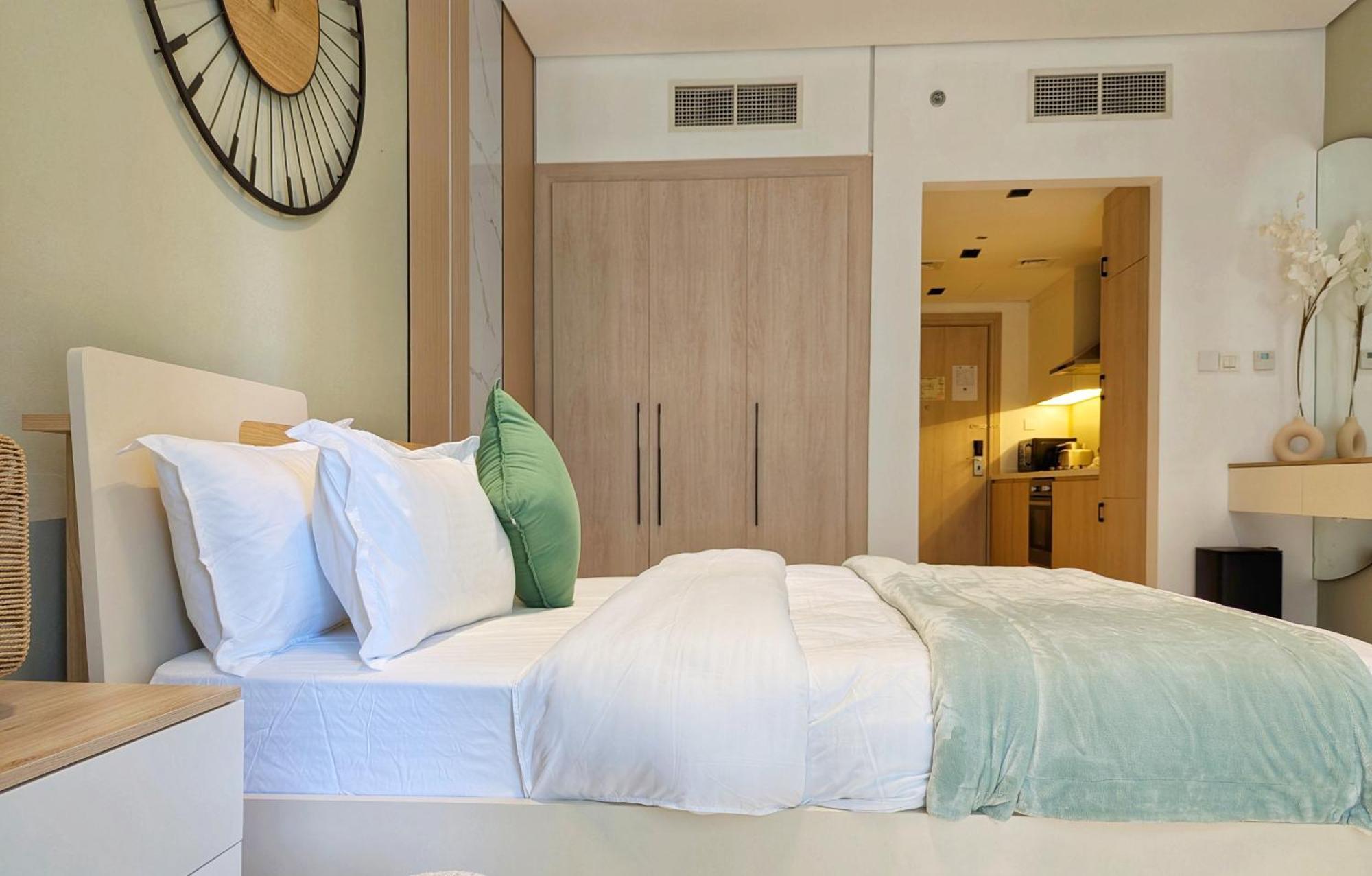 Apartment Luxe Haven Fully Furnished Studio In Business Bay, 10 Minutes Walk To Business Bay Metro Station, Closest To Burj Khalifa And Dubai Mall *