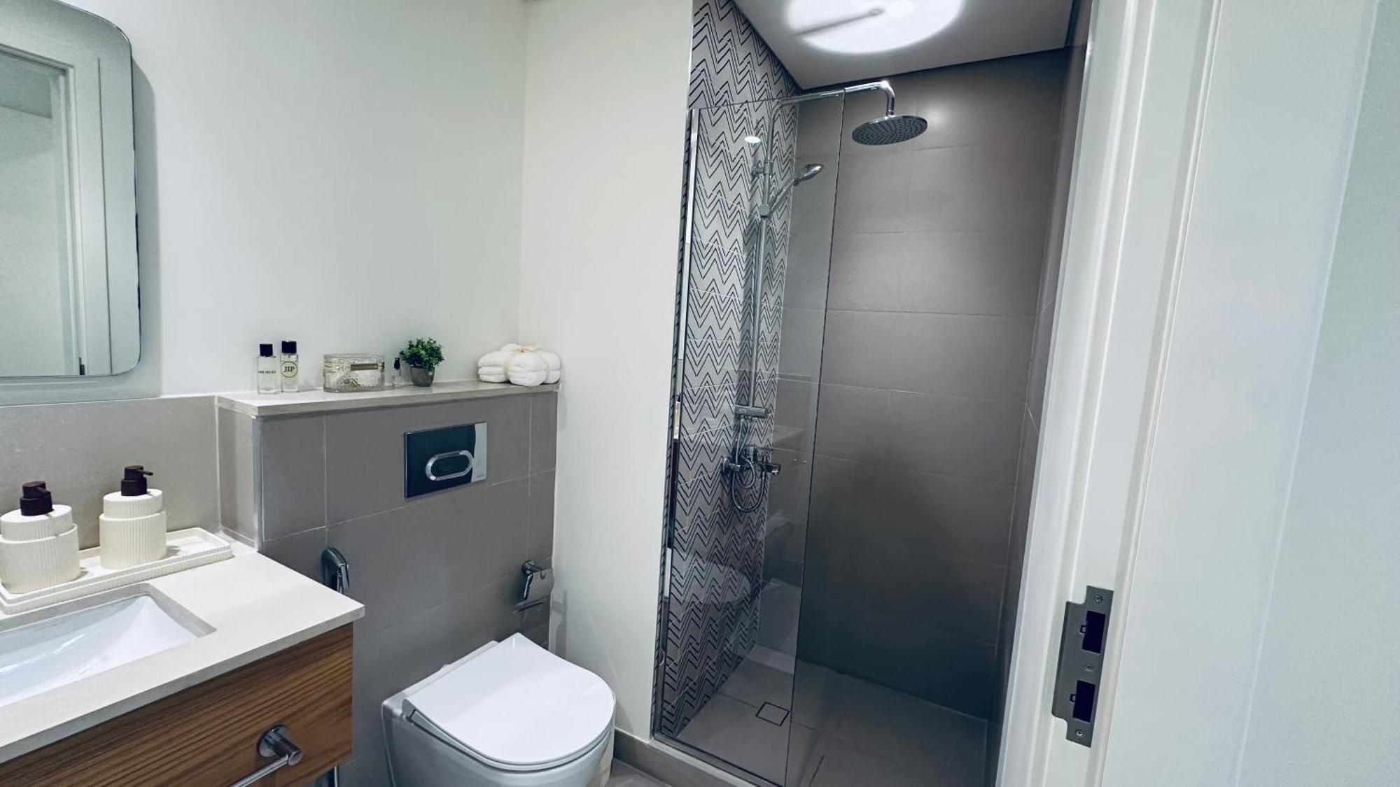 Brand New Golf View - Luxe Nest At Hills One Bedroom