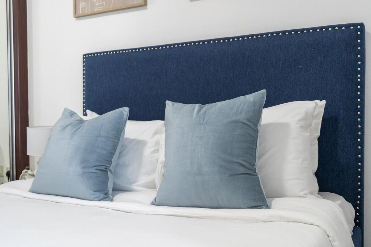 Stylish 2br In Elite - Sleeps 6 Apartment *