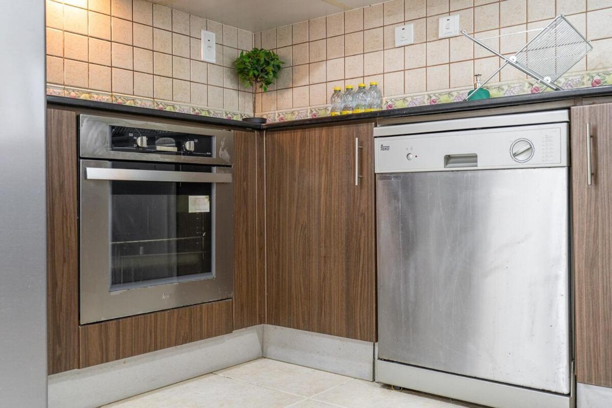 Apartment Stylish 2br In Elite - Sleeps 6