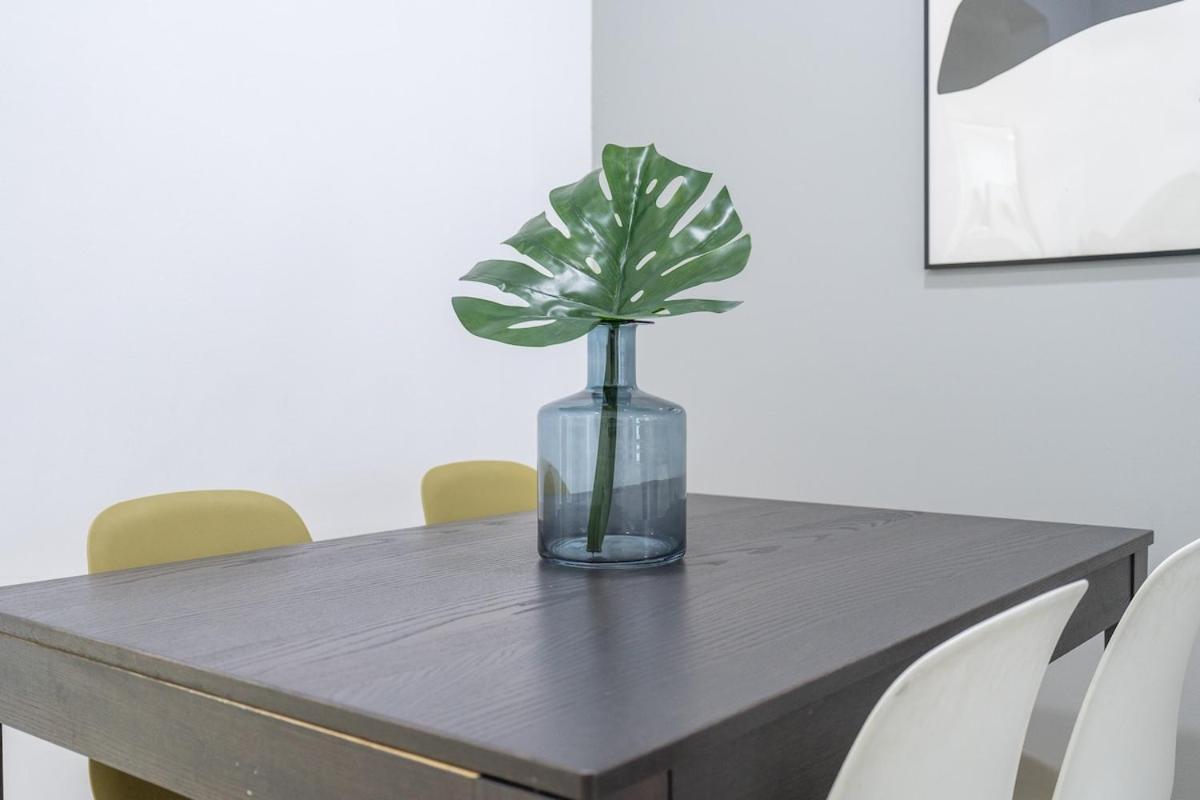 Apartment Stylish 2br In Elite - Sleeps 6