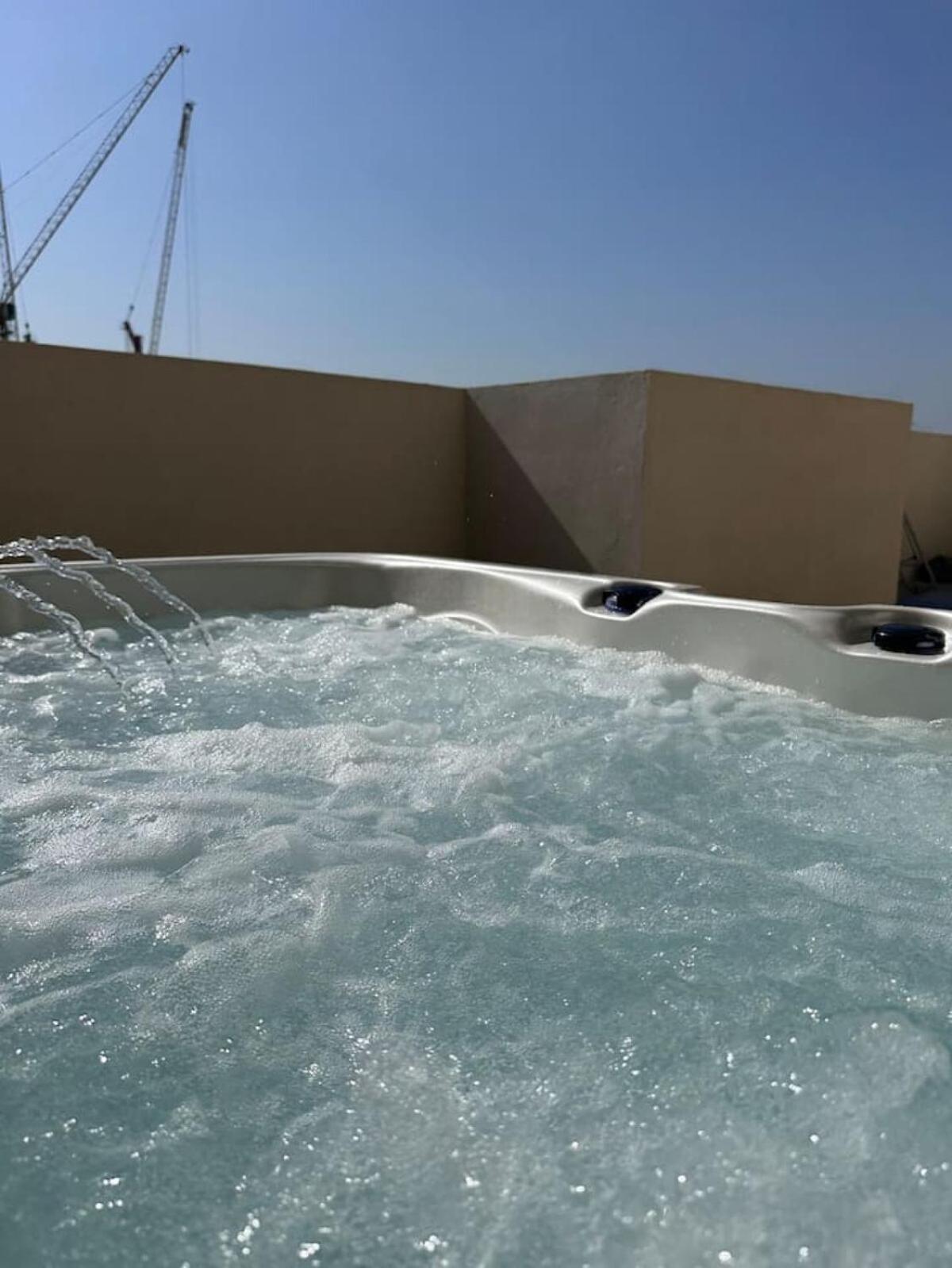 Apartment 2 Bedroom With Private Jacuzzi Jvc