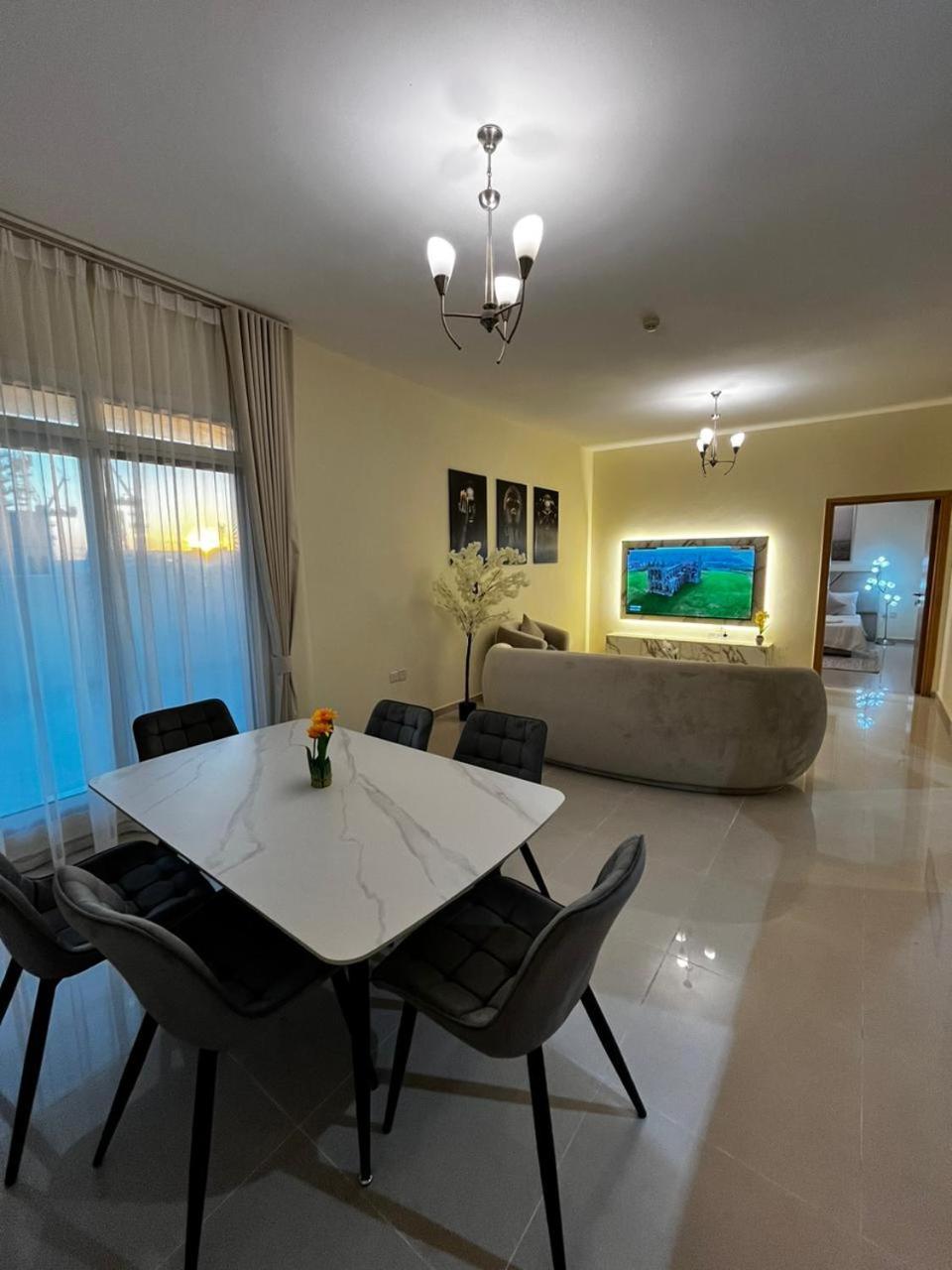 2 Bedroom With Private Jacuzzi Jvc * Dubai