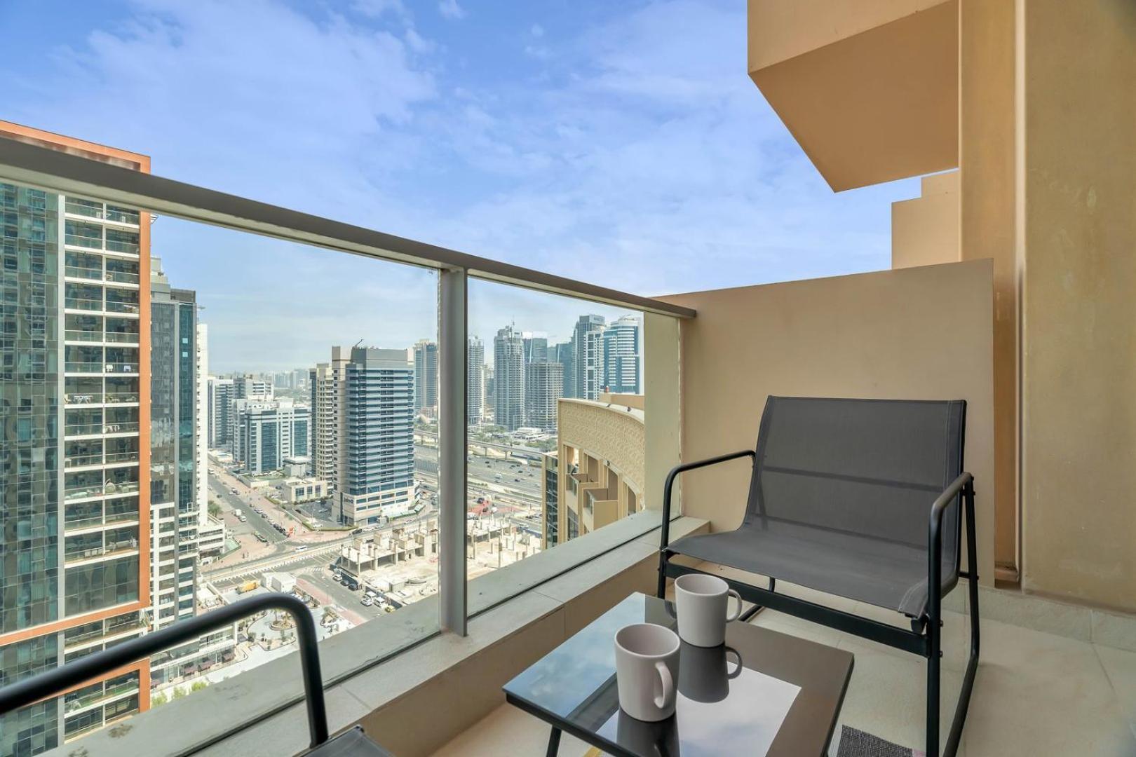 Guestready - Marina Canal Luxurious Retreat Apartment Dubai