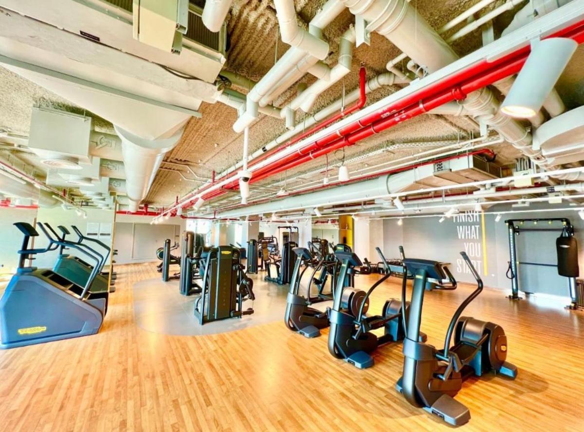 3 Bdr Downtown Views Ii With Burj Khalifa Views Apartment *