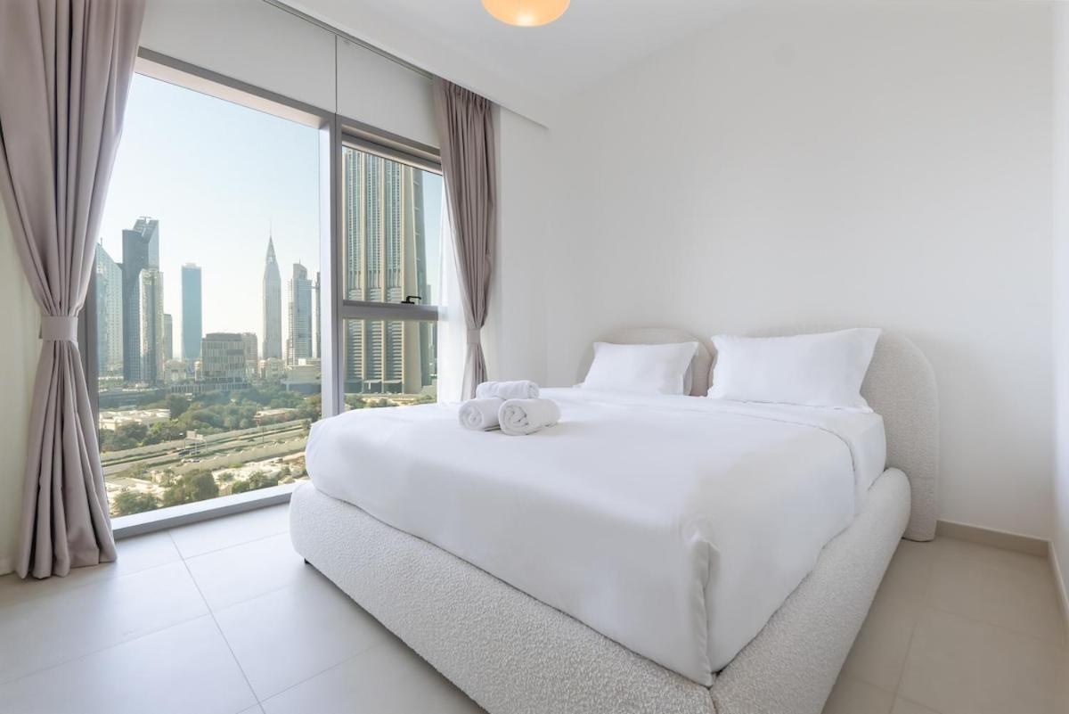 Apartment 3 Bdr Downtown Views Ii With Burj Khalifa Views Dubai