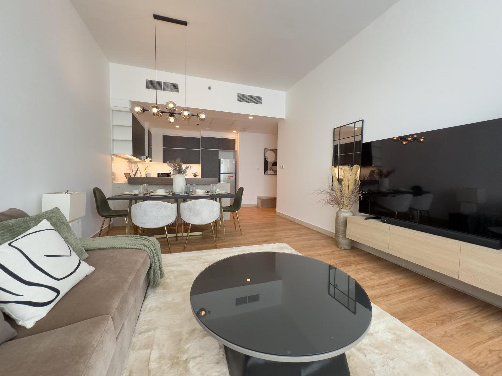Elite Business & Family Turnkey 433 2br In Oia Motor Apartment Dubai