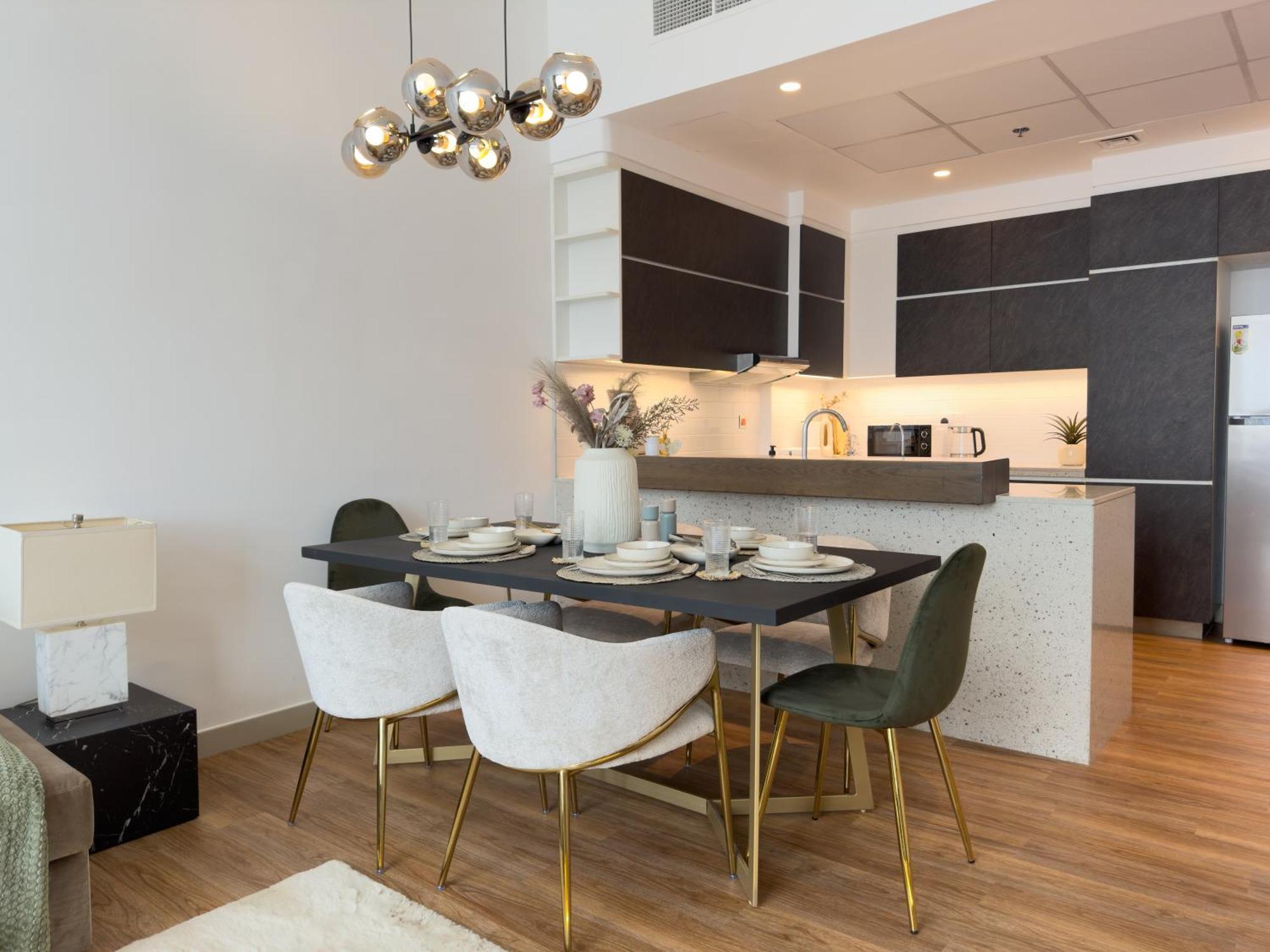 Elite Business & Family Turnkey 433 2br In Oia Motor Dubai