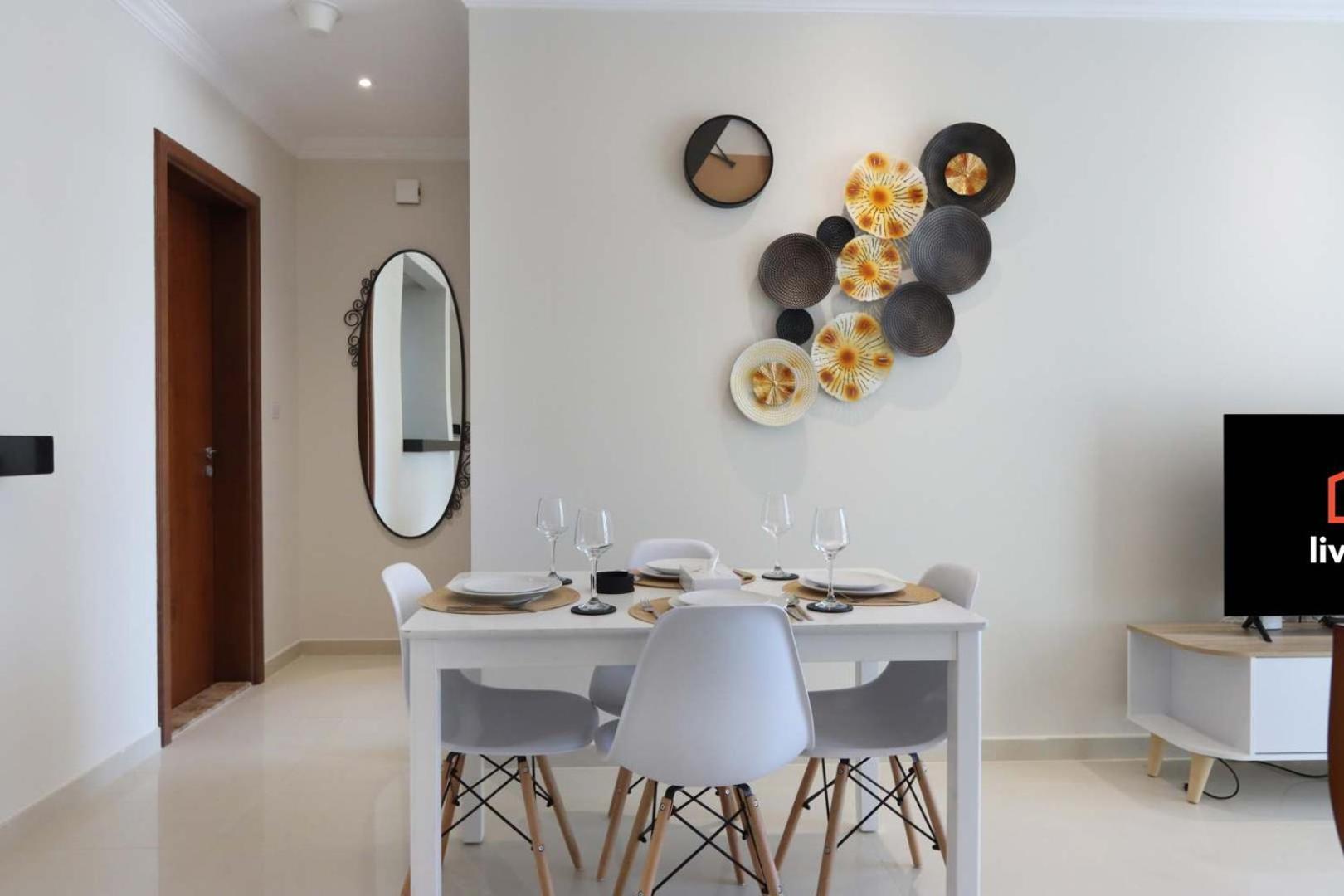 Livbnb-stylish 1bhk In Downtown * Dubai