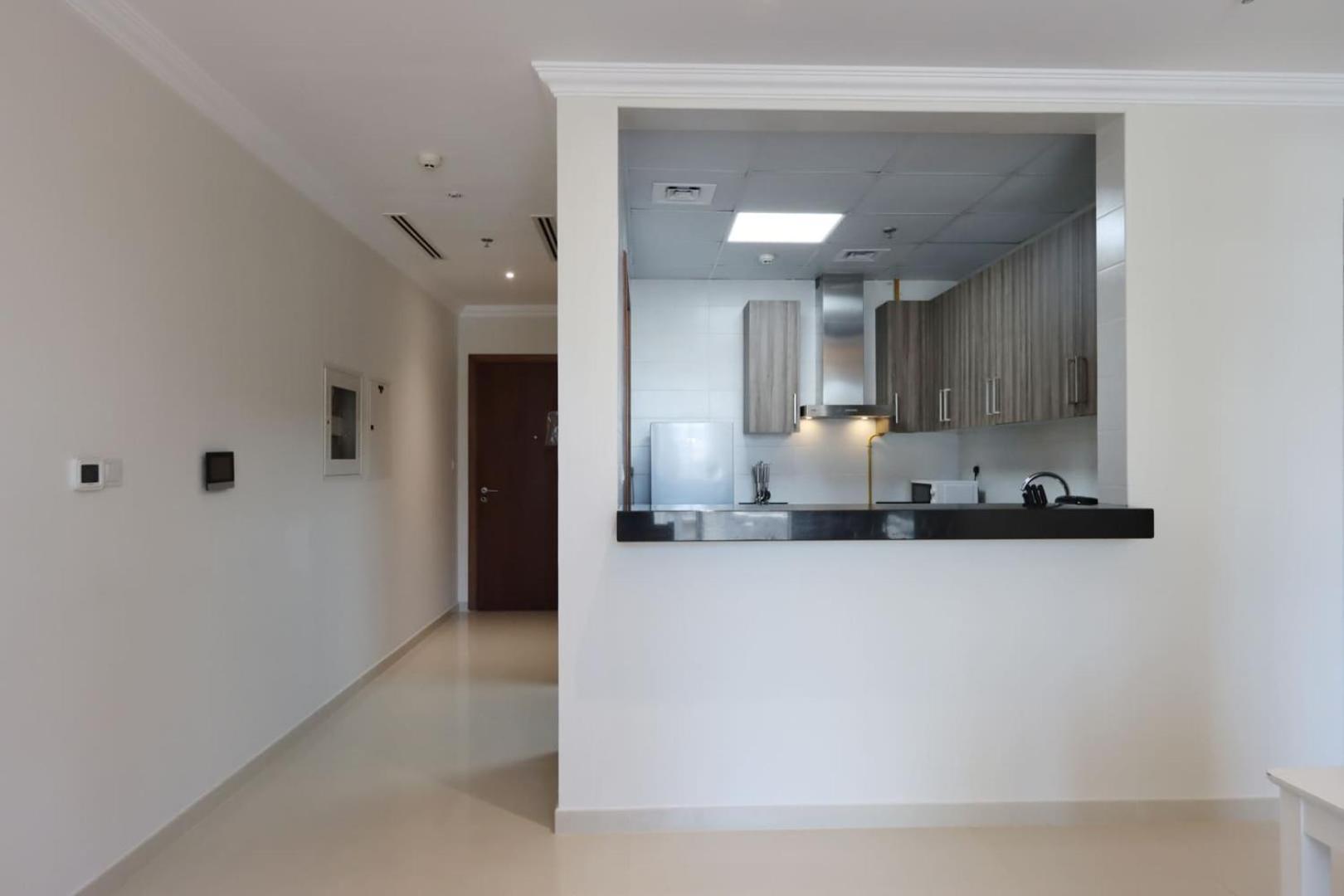 Livbnb-stylish 1bhk In Downtown