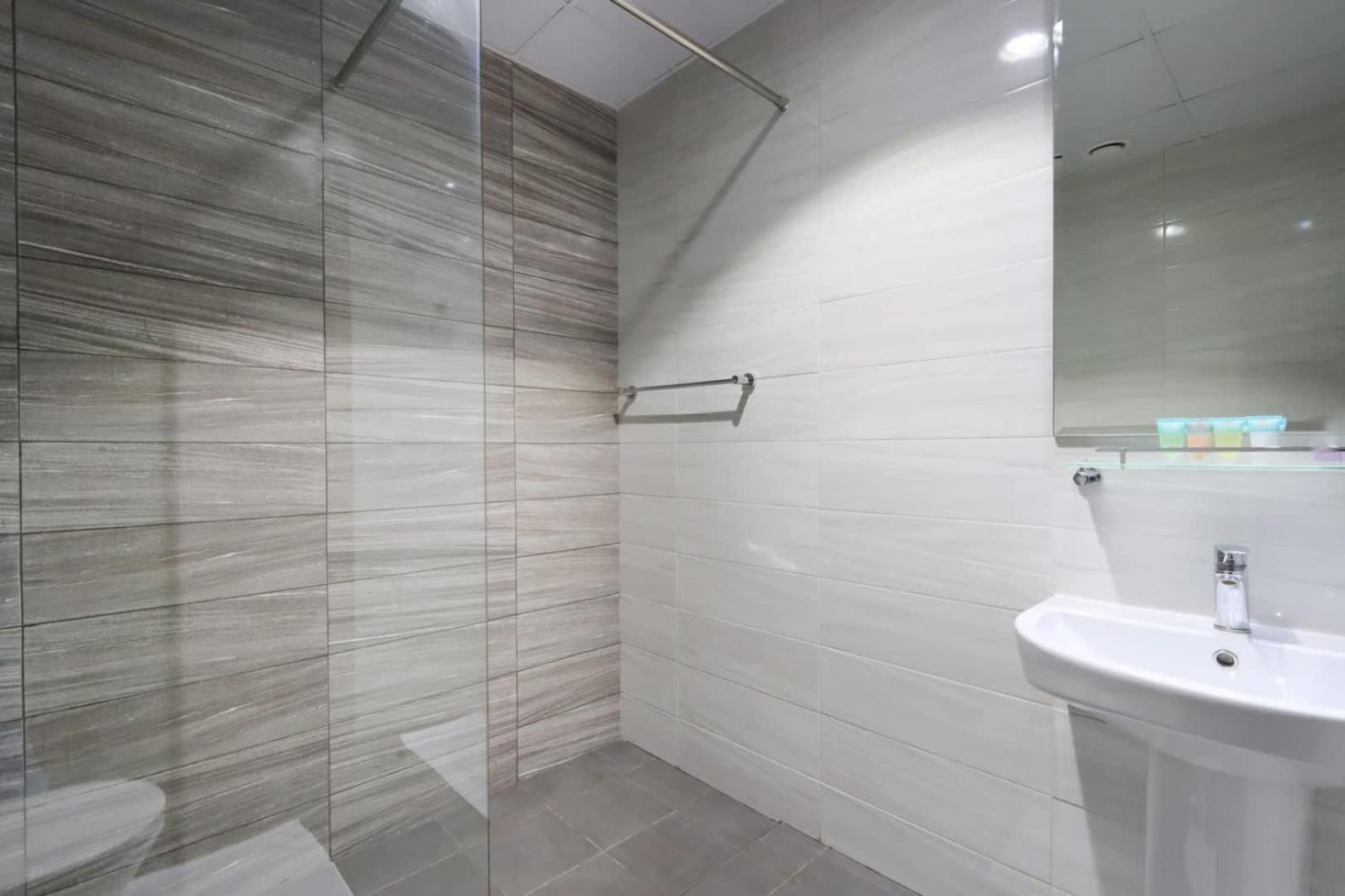 Livbnb-stylish 1bhk In Downtown Apartment Dubai