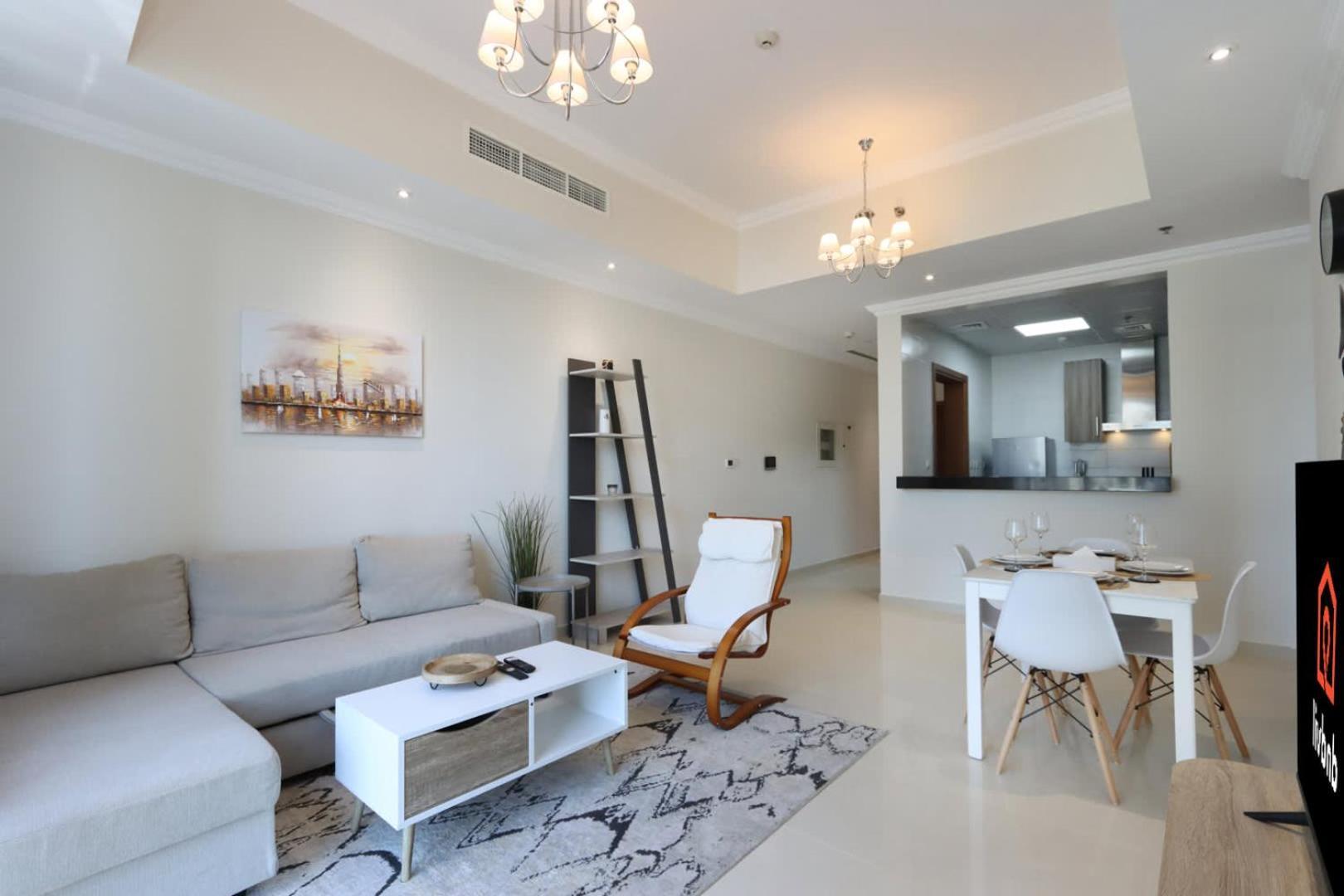 Livbnb-stylish 1bhk In Downtown Apartment *