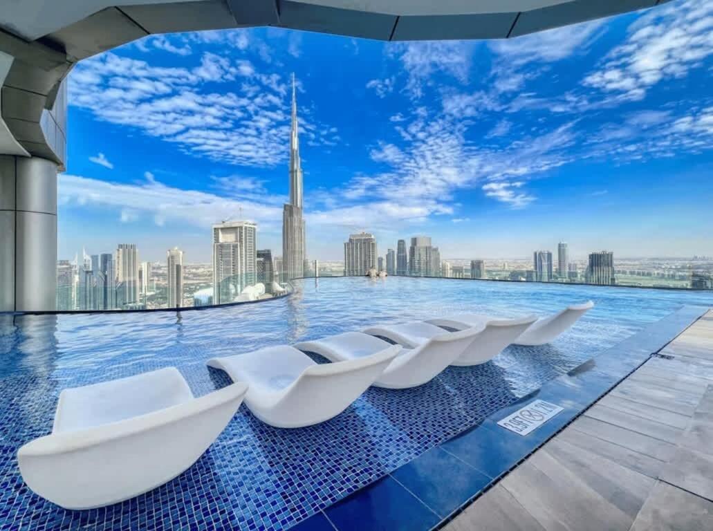 Stunning Burj Views - Highest Infiniti Pool