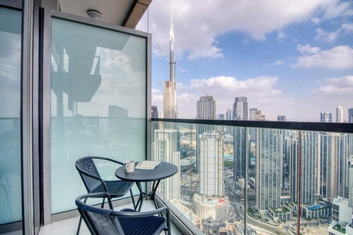 Apartment Stunning Burj Views - Highest Infiniti Pool