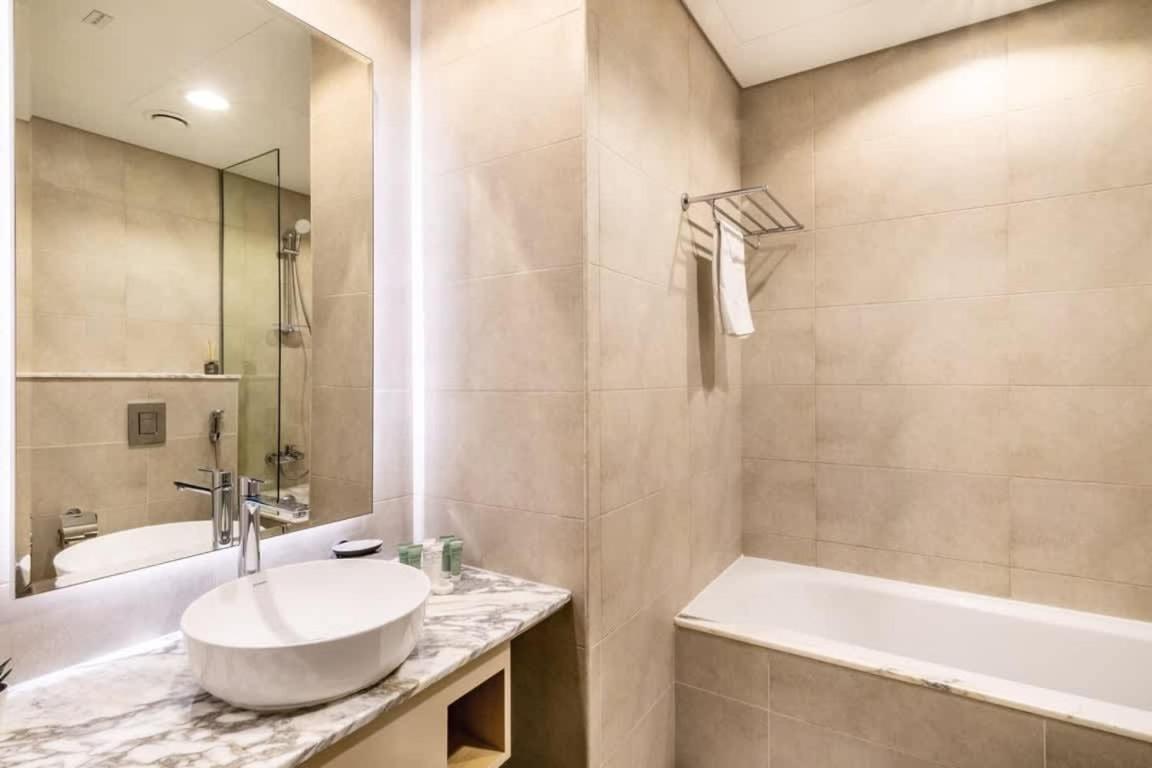 Apartment Stunning Burj Views - Highest Infiniti Pool