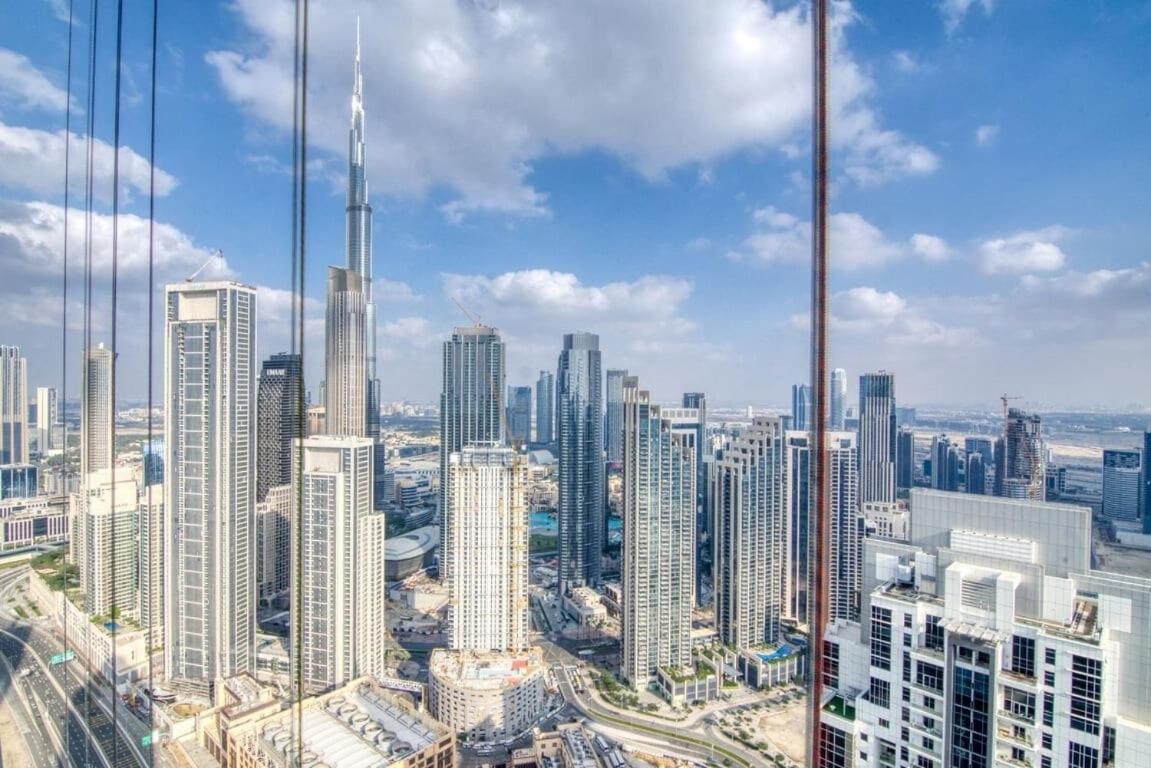 Stunning Burj Views - Highest Infiniti Pool *