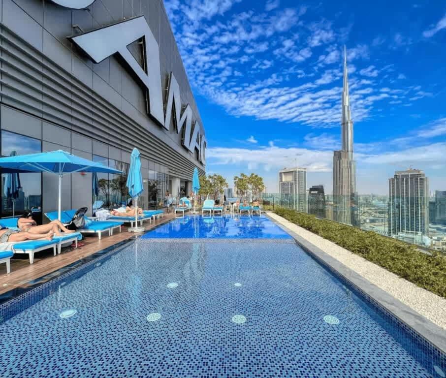 Stunning Burj Views - Highest Infiniti Pool * Dubai