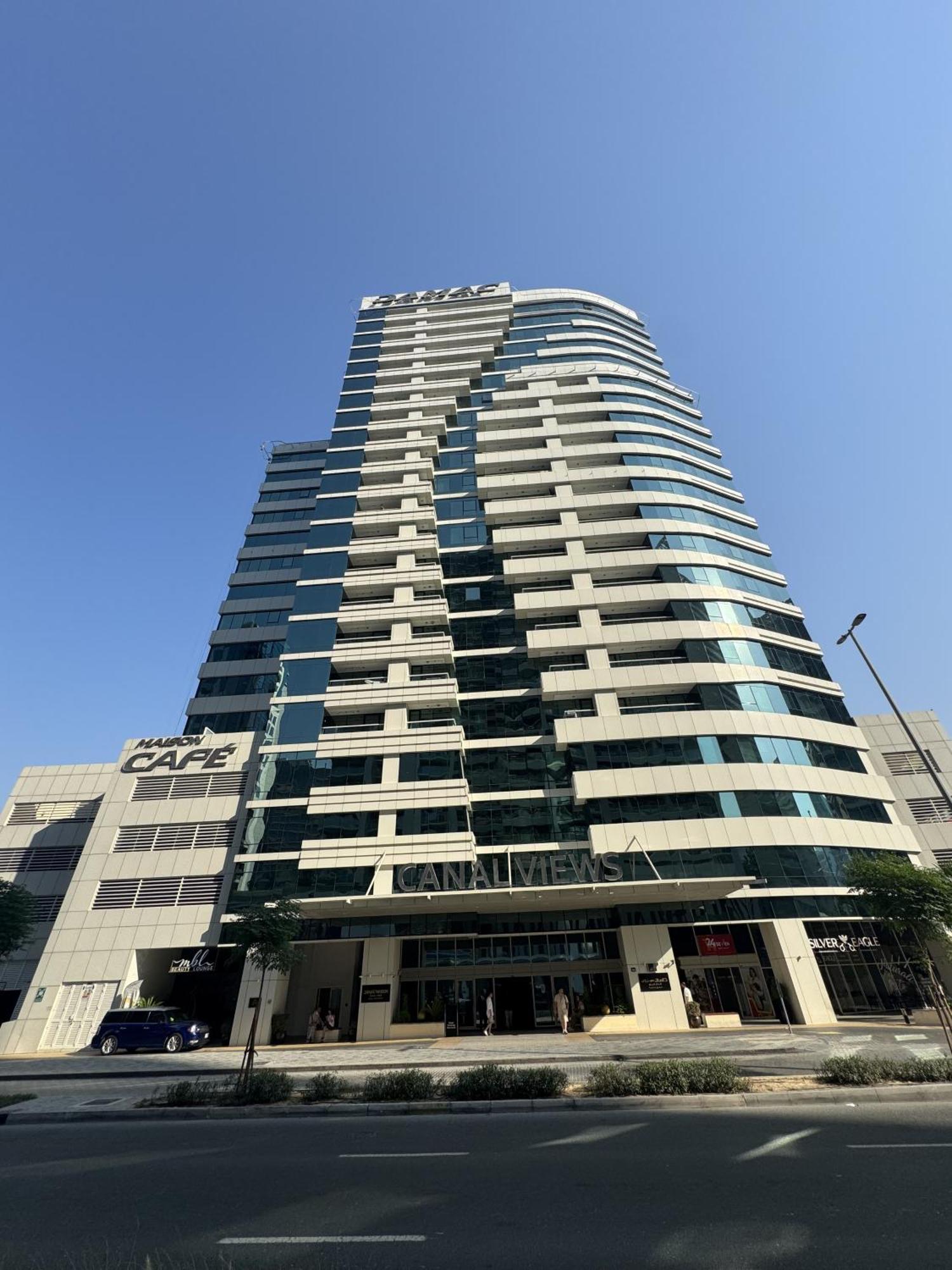 Sunrise Homes - Modern Beside Canal Apartment