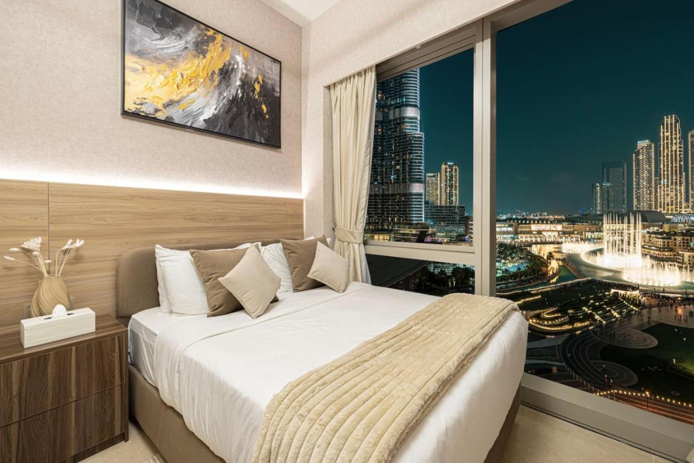 New Burj Khalifa And Fountains View Luxury Apartment Dubai