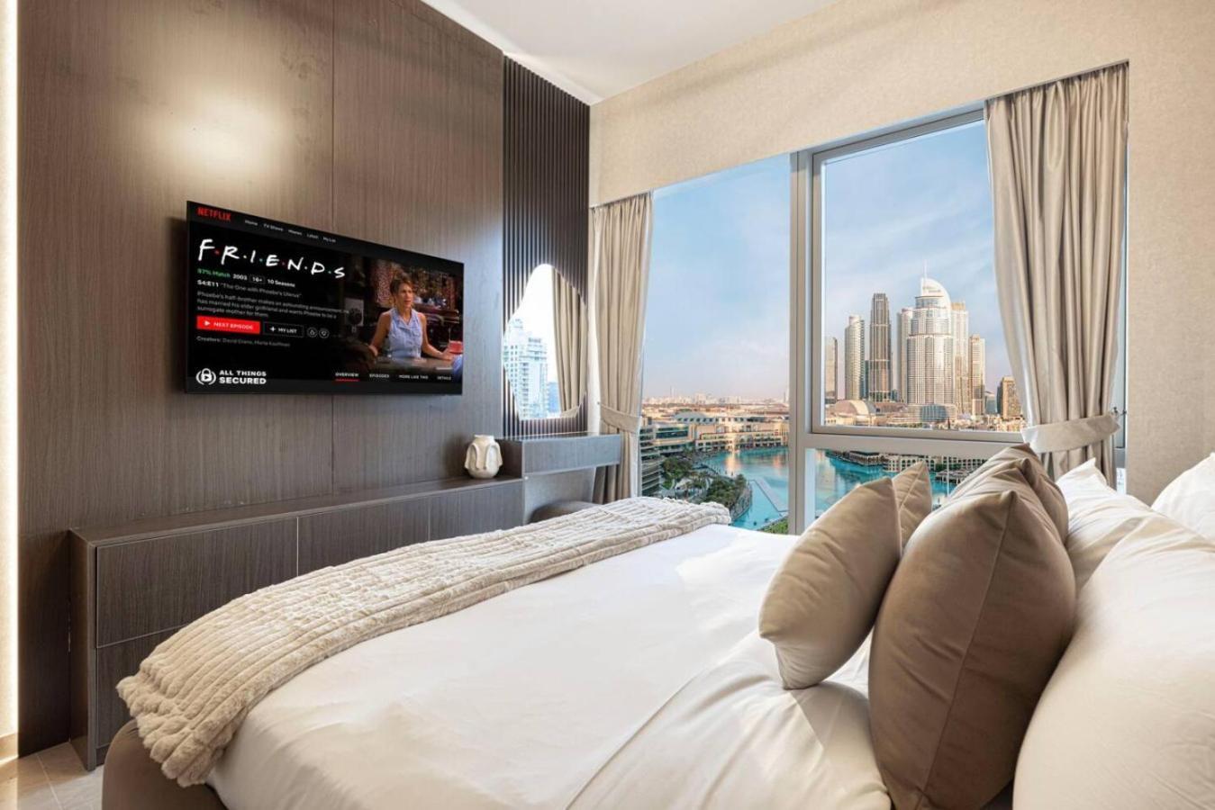 New Burj Khalifa And Fountains View Luxury Dubai