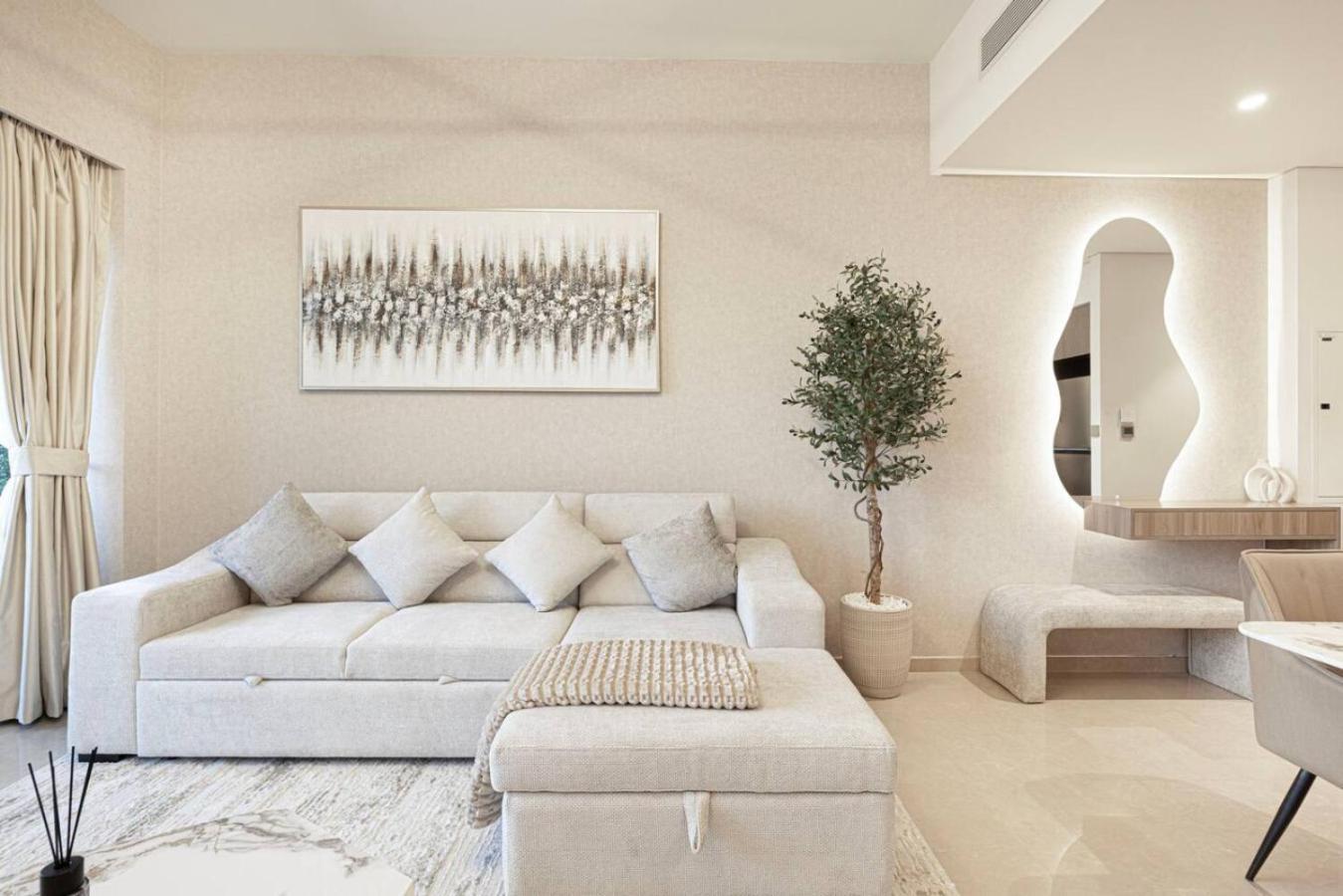 New Burj Khalifa And Fountains View Luxury Apartment