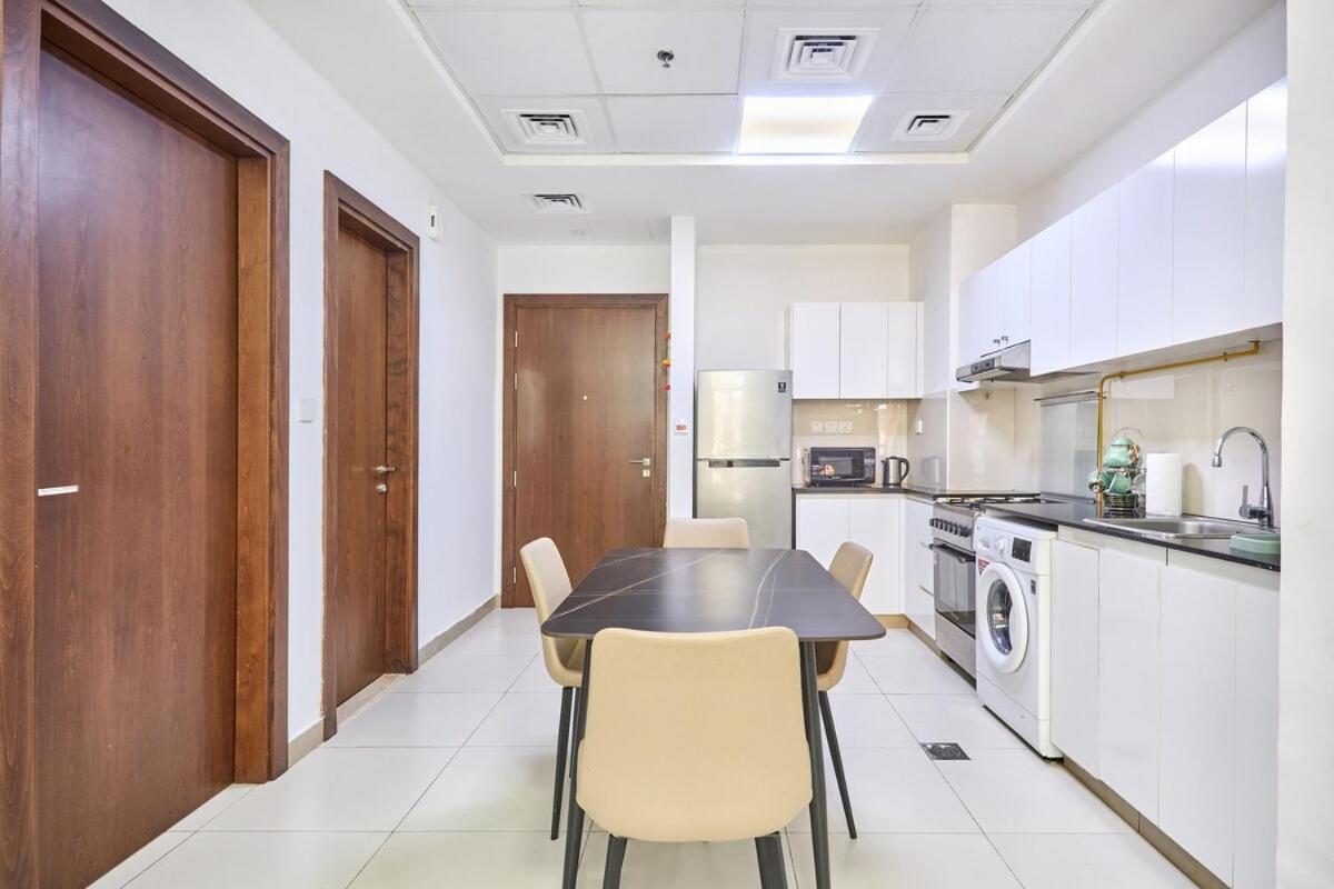 Stylish 1br In Binghatti Gateway * Dubai