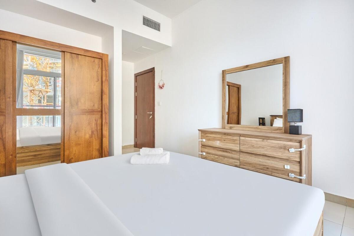 Stylish 1br In Binghatti Gateway