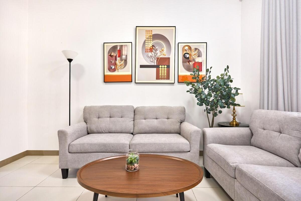 Apartment Stylish 1br In Binghatti Gateway Dubai