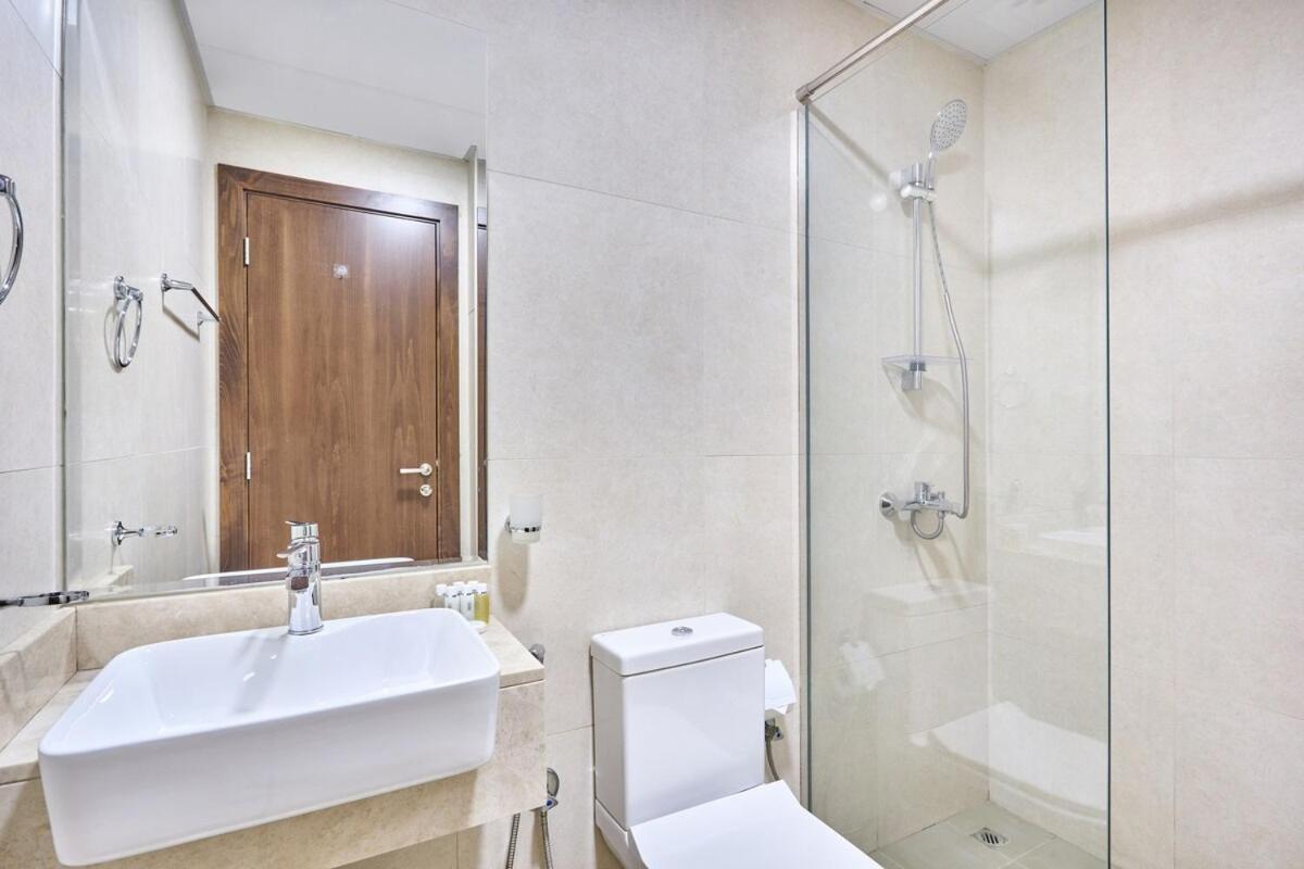 Stylish 1br In Binghatti Gateway *